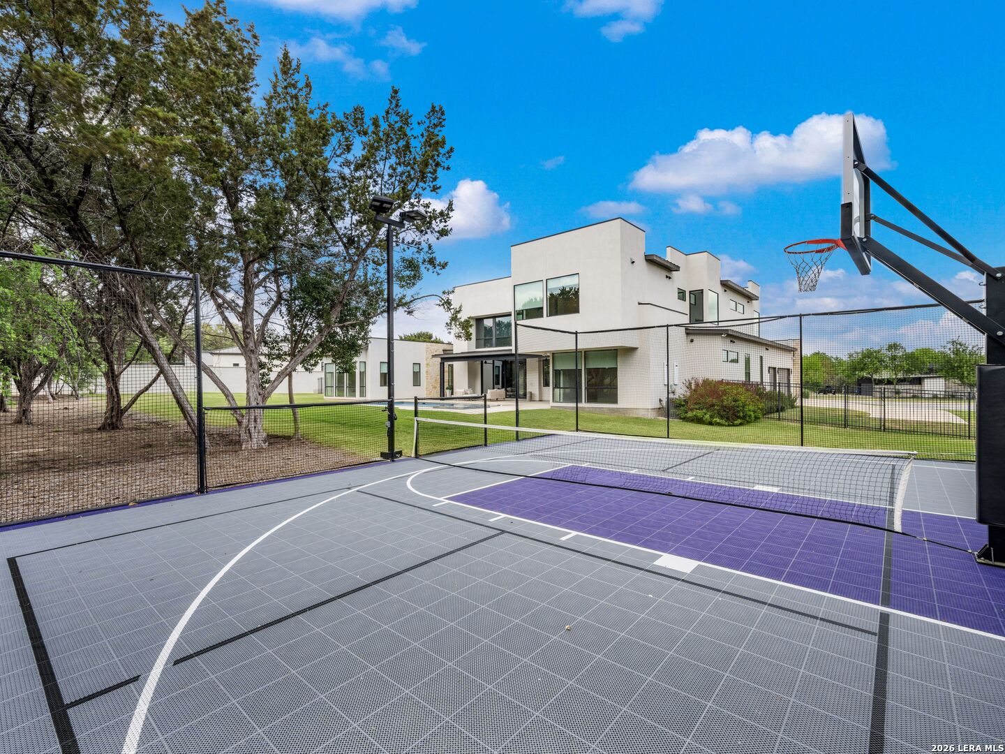 211 Wellesley Hill