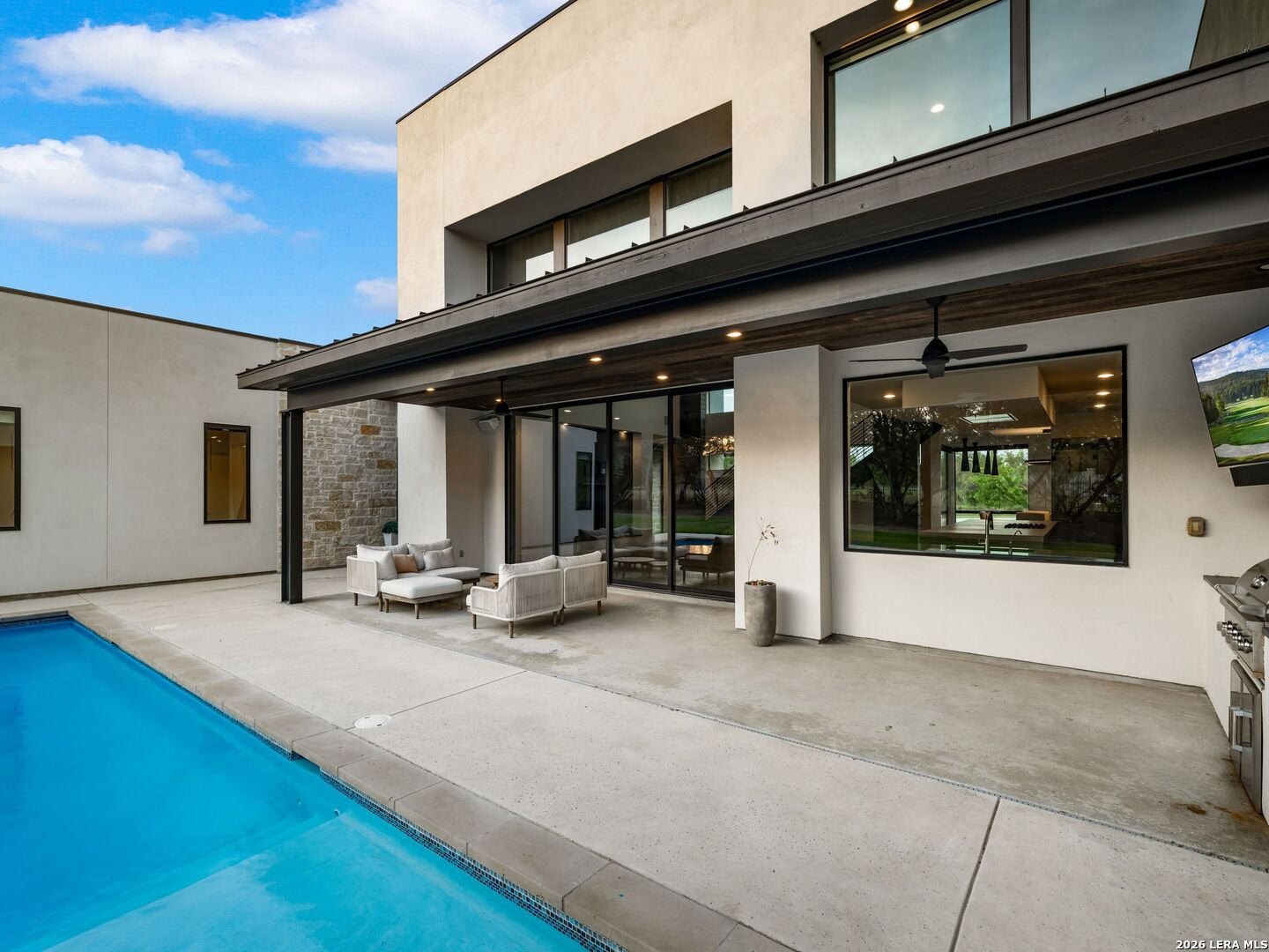 211 Wellesley Hill