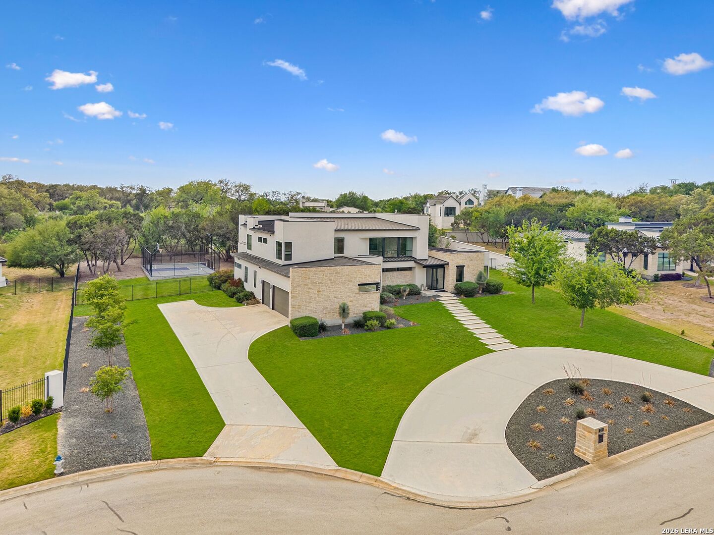 211 Wellesley Hill