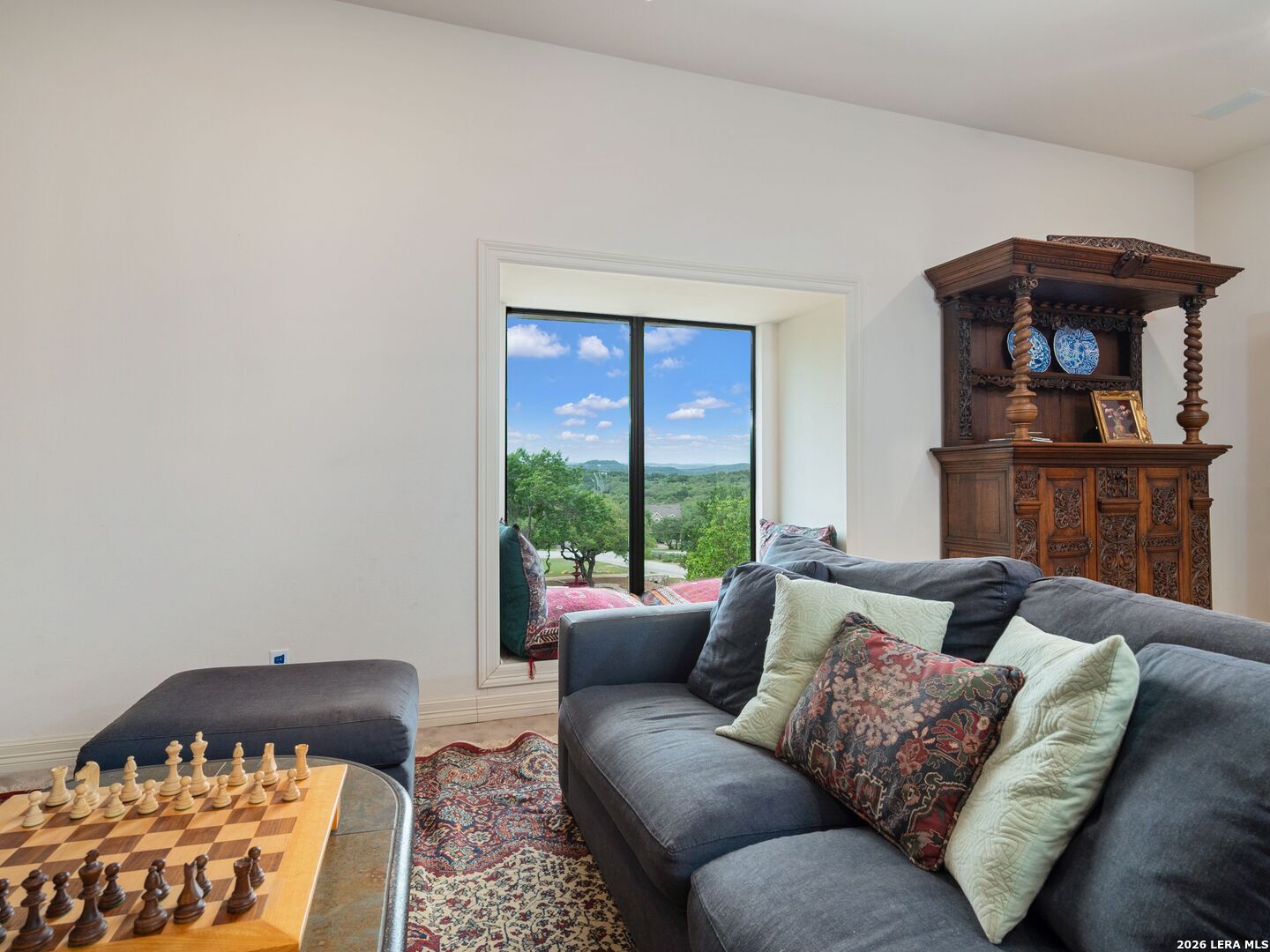 8706 Mountain Top