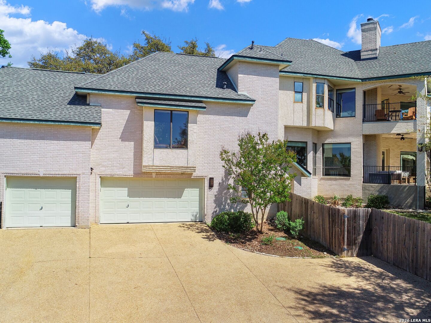 8706 Mountain Top
