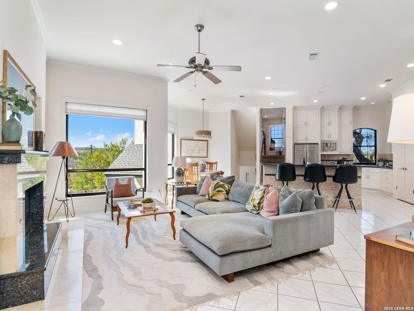8706 Mountain Top
