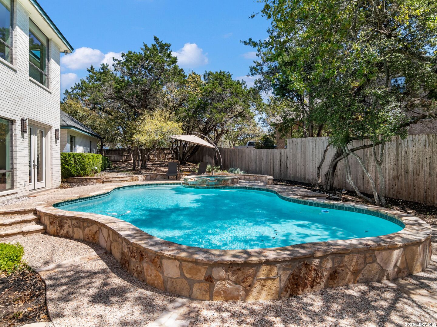 8706 Mountain Top