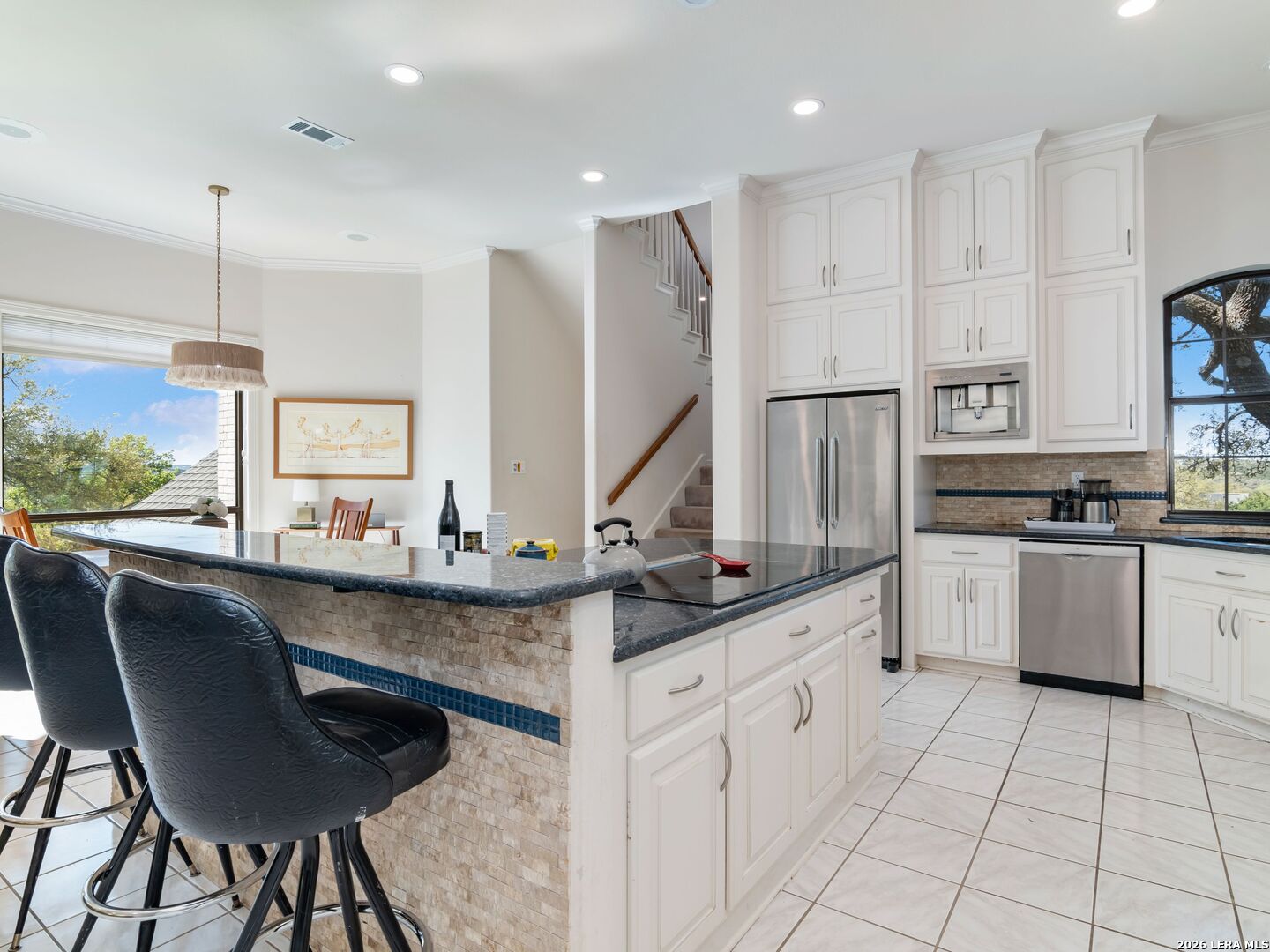 8706 Mountain Top