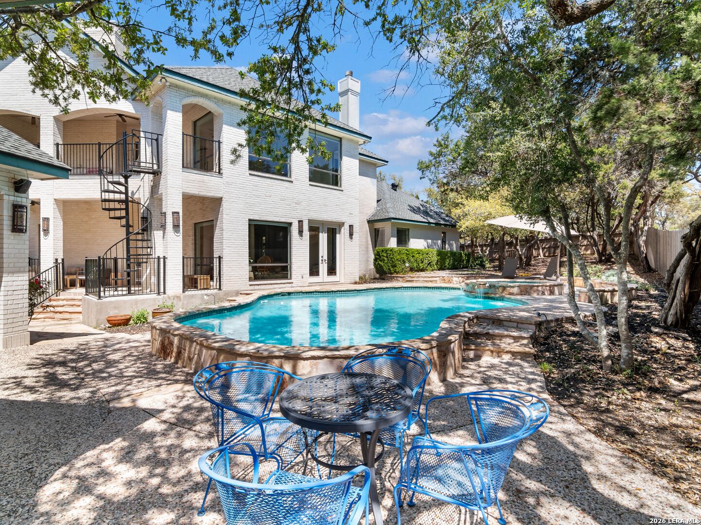 8706 Mountain Top