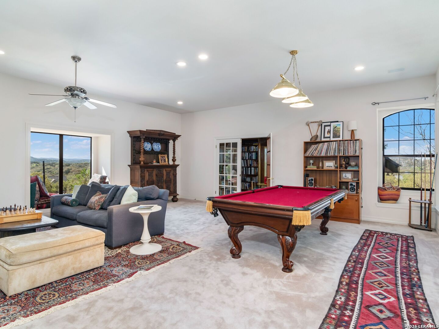 8706 Mountain Top