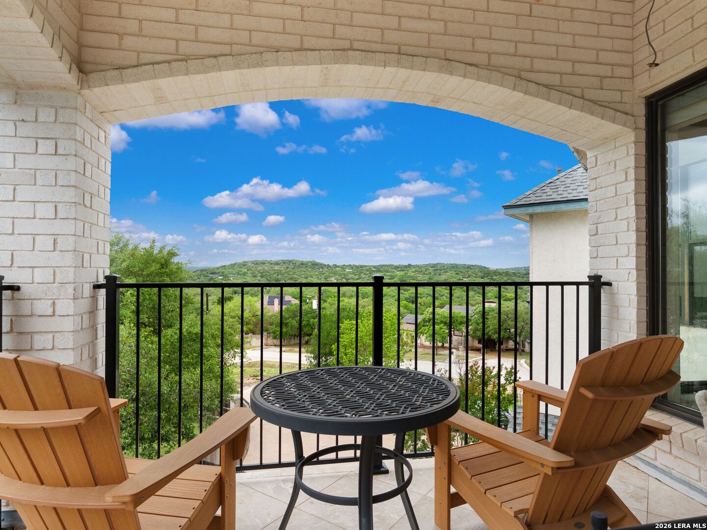 8706 Mountain Top