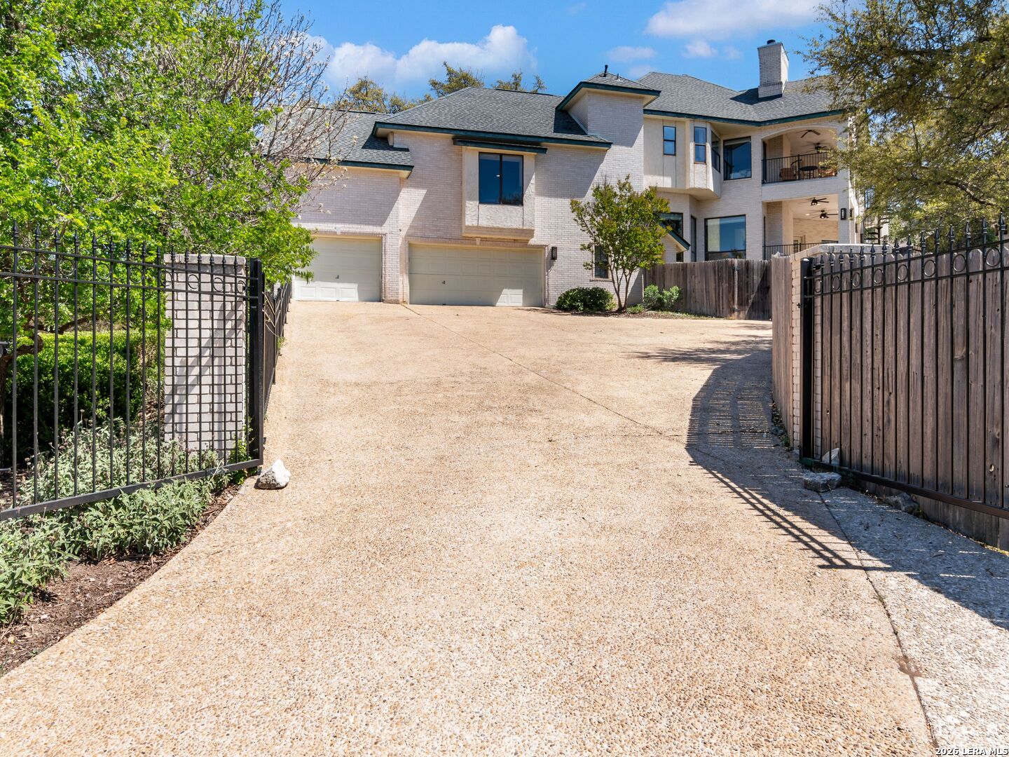 8706 Mountain Top