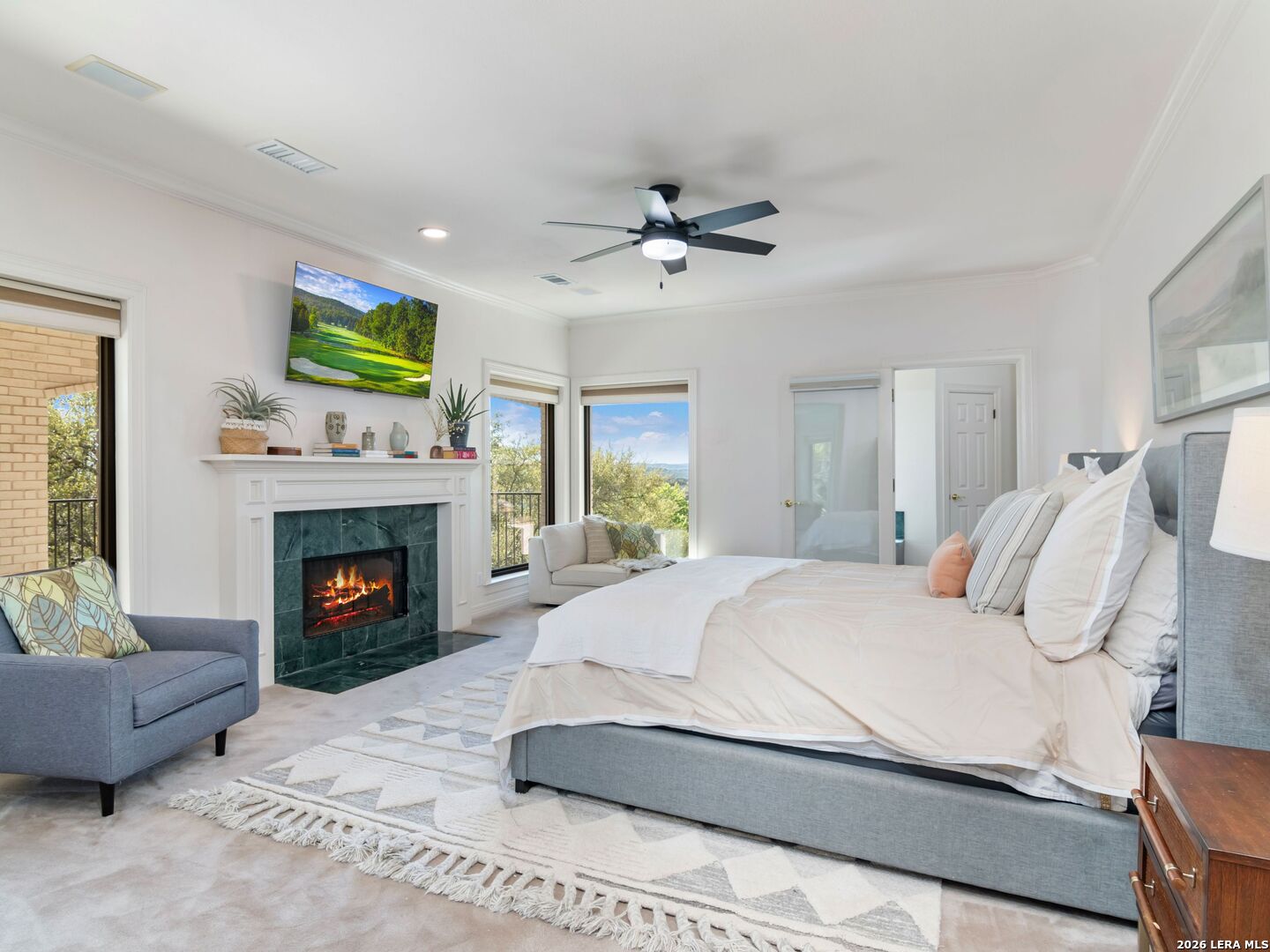 8706 Mountain Top