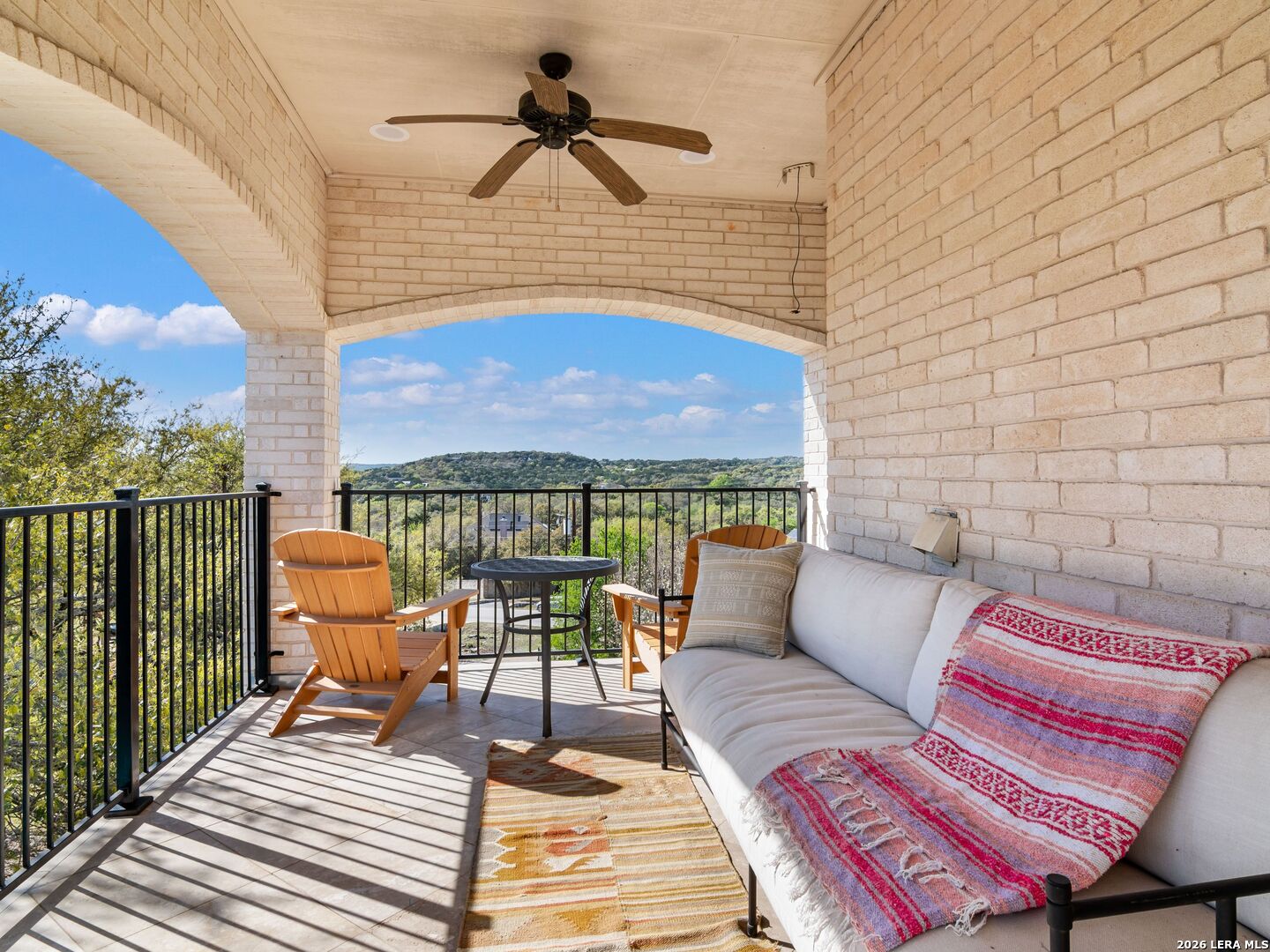 8706 Mountain Top