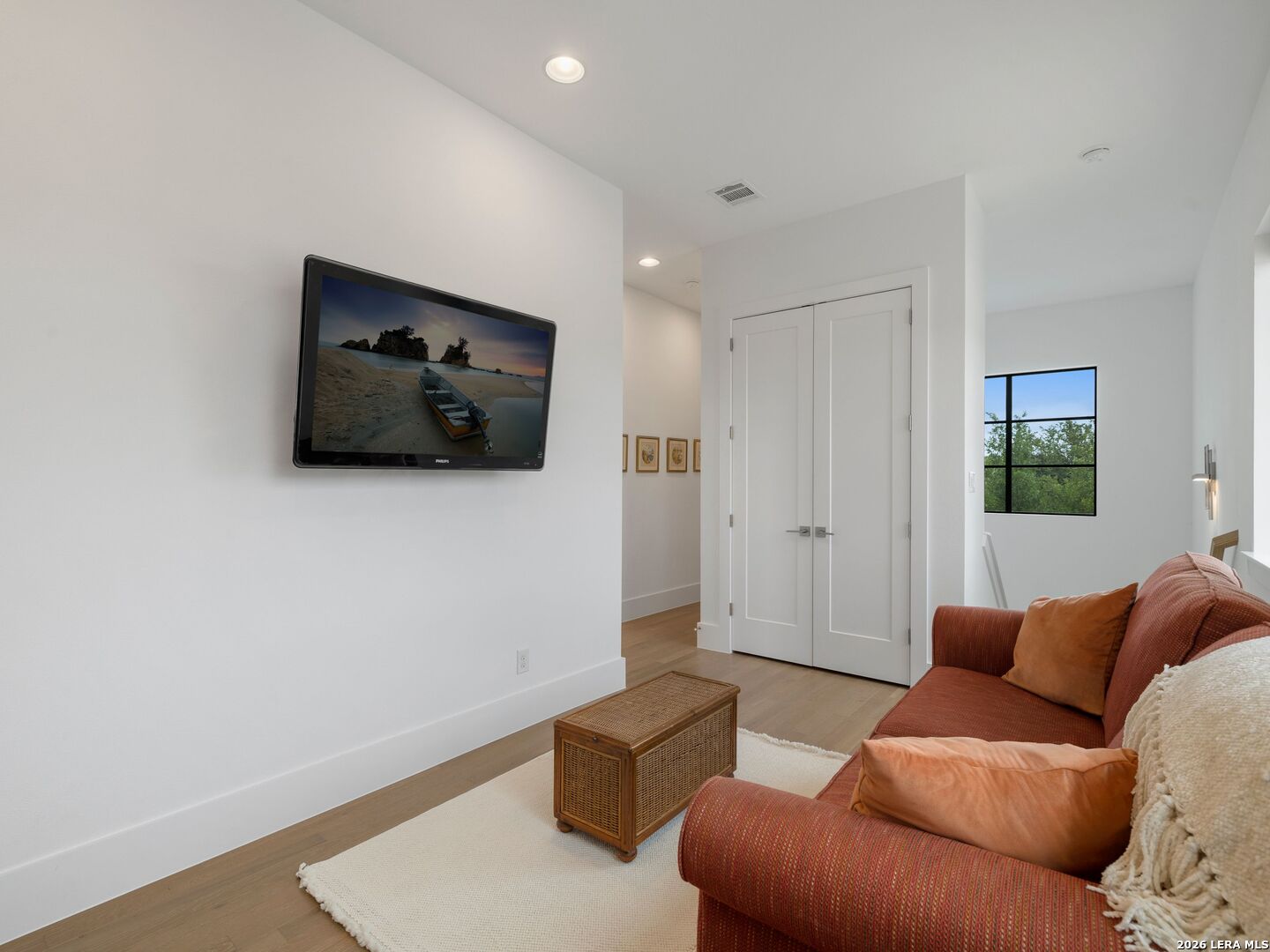10206 Nina Ridge