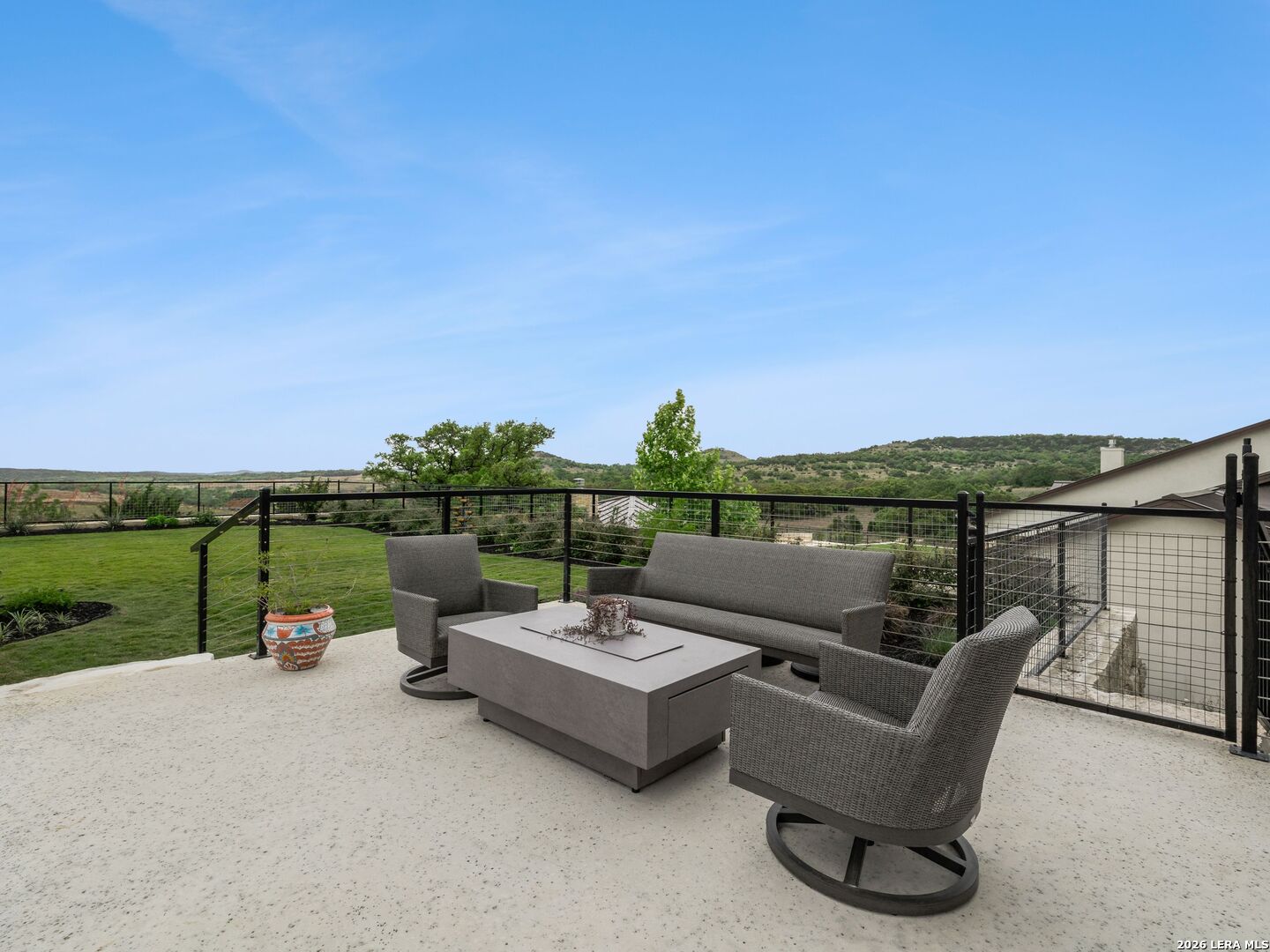 10206 Nina Ridge