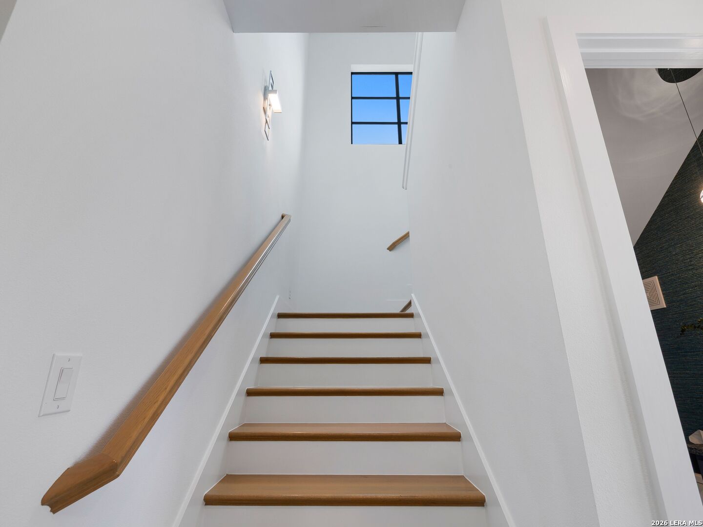 10206 Nina Ridge