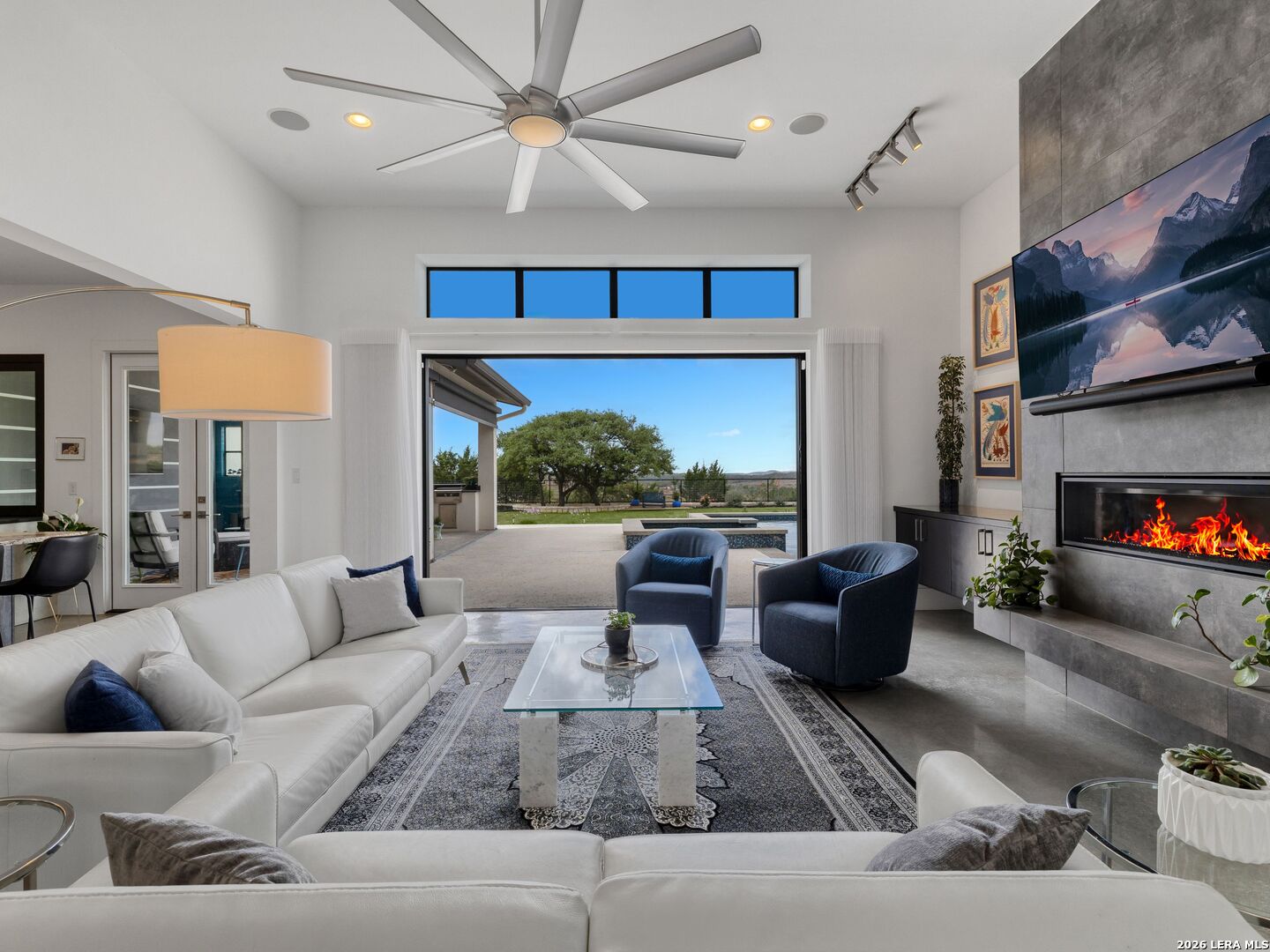 10206 Nina Ridge