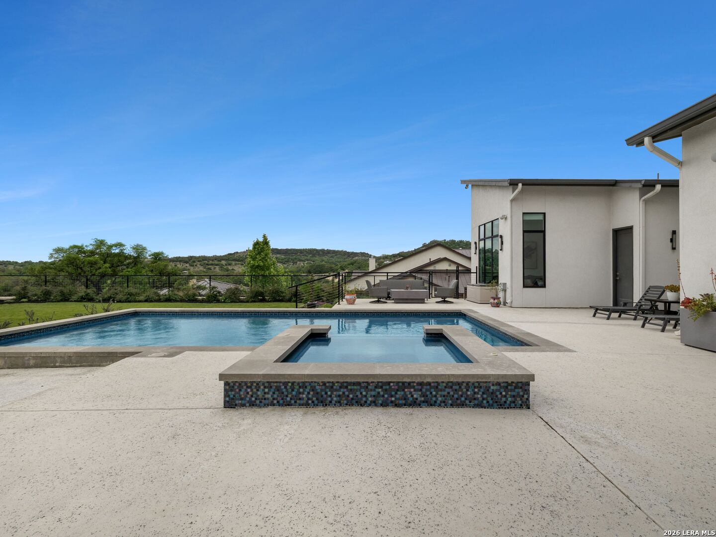 10206 Nina Ridge