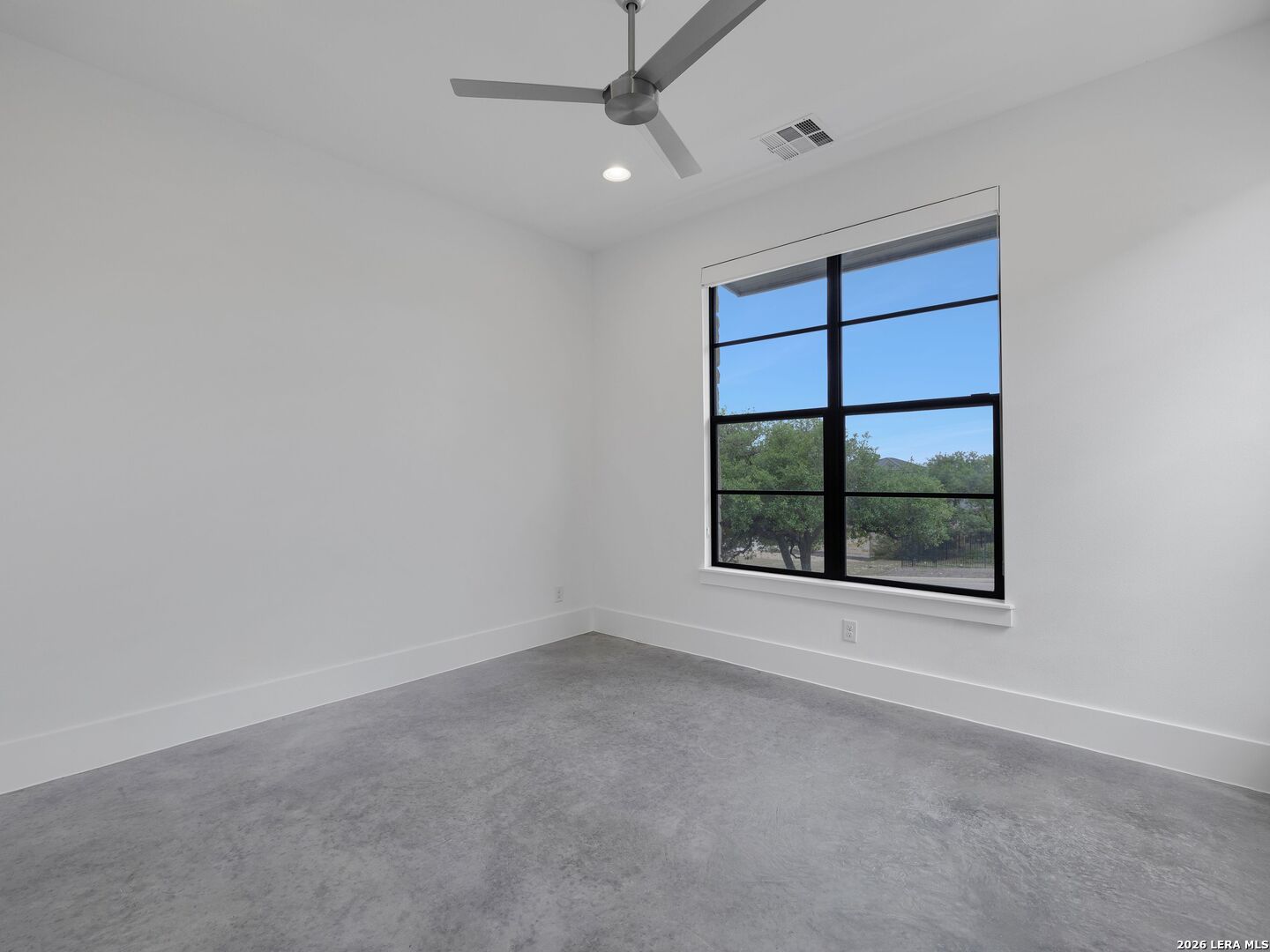 10206 Nina Ridge