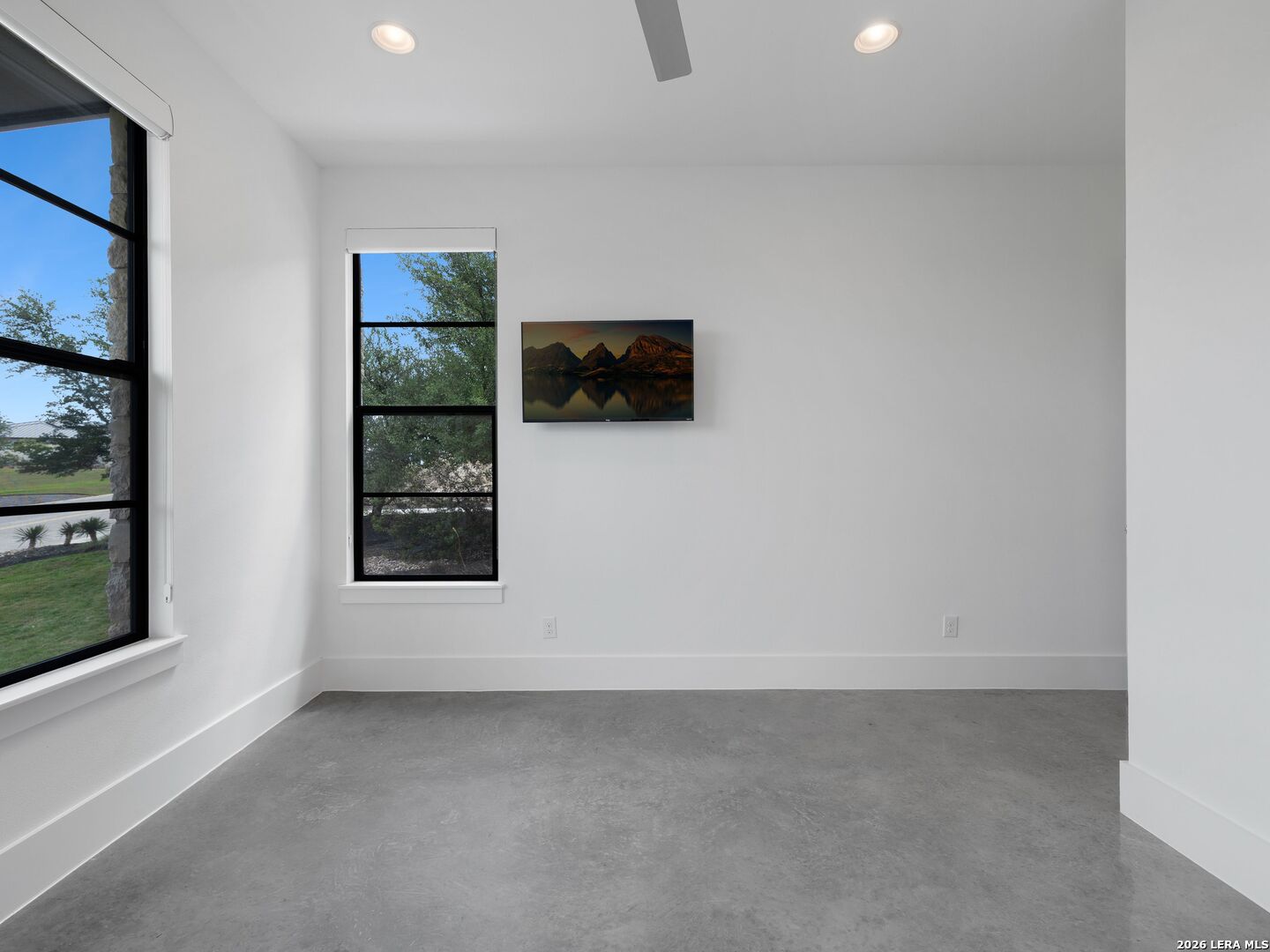 10206 Nina Ridge