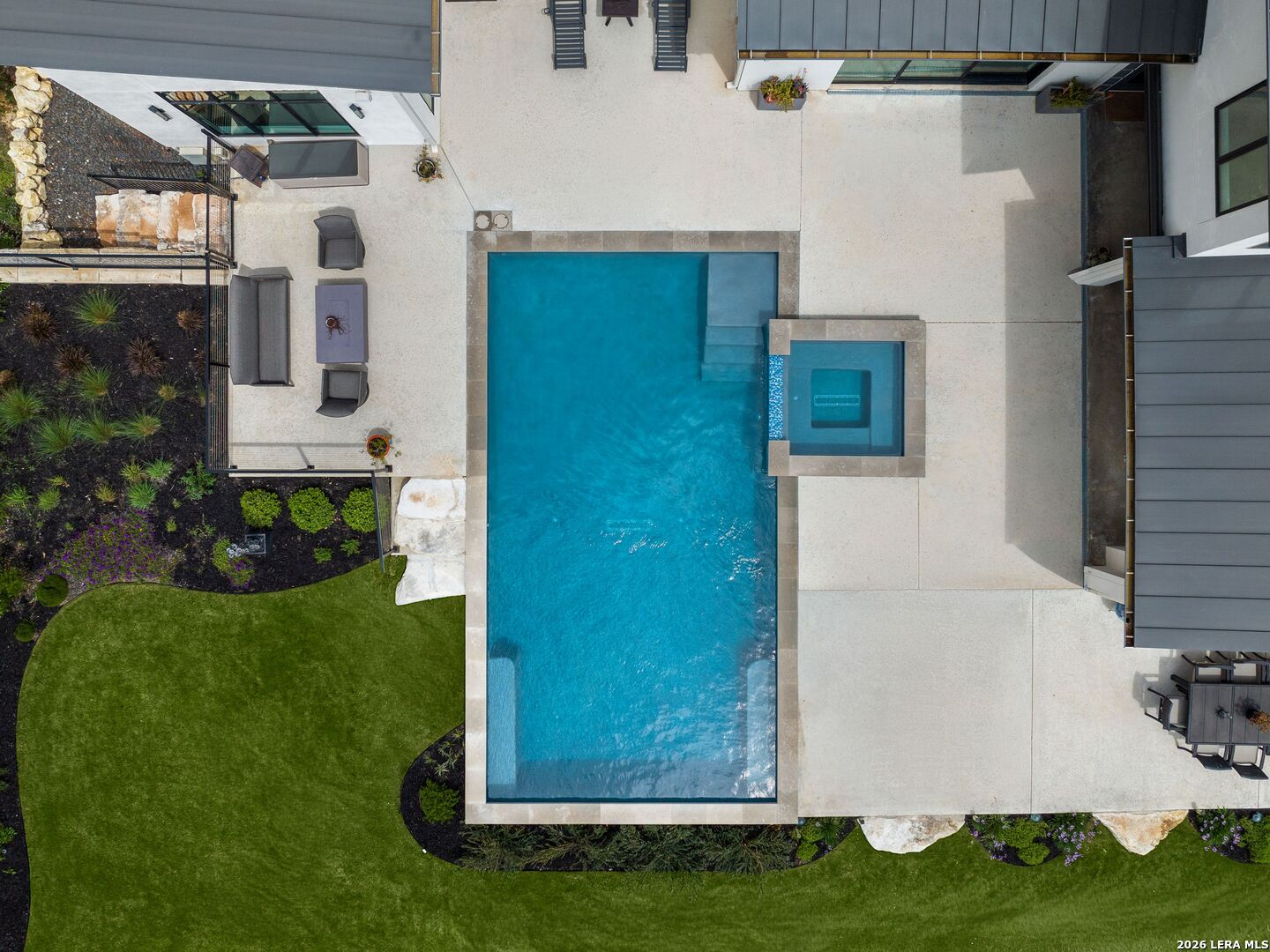 10206 Nina Ridge