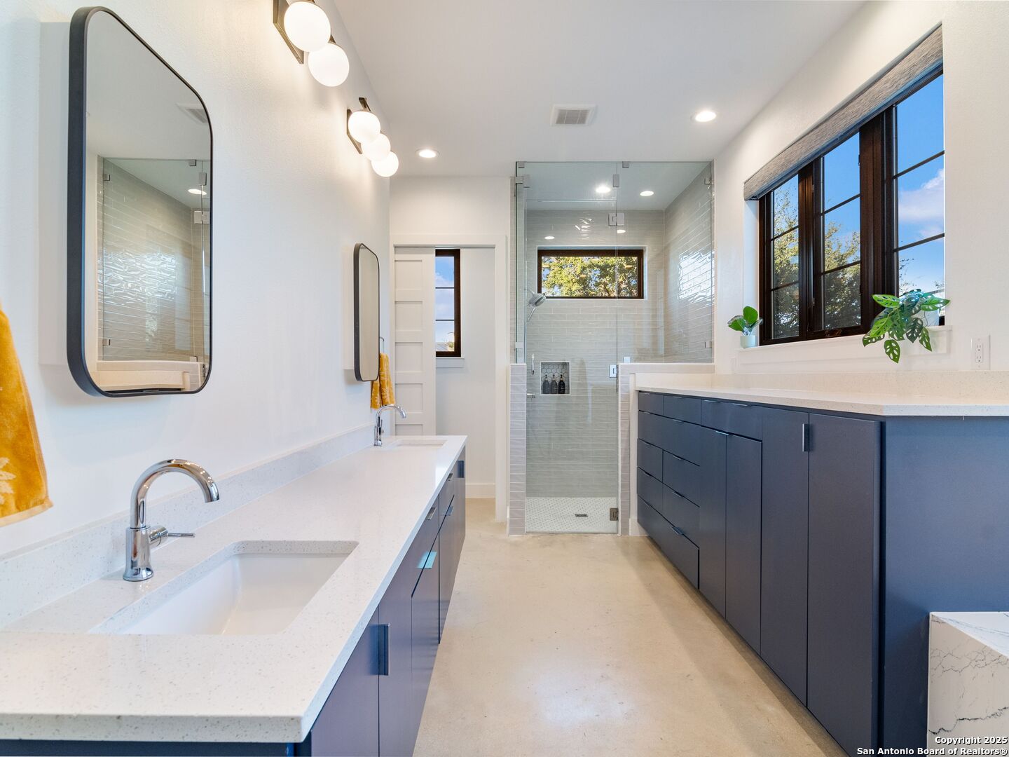 10803 Nina Ridge