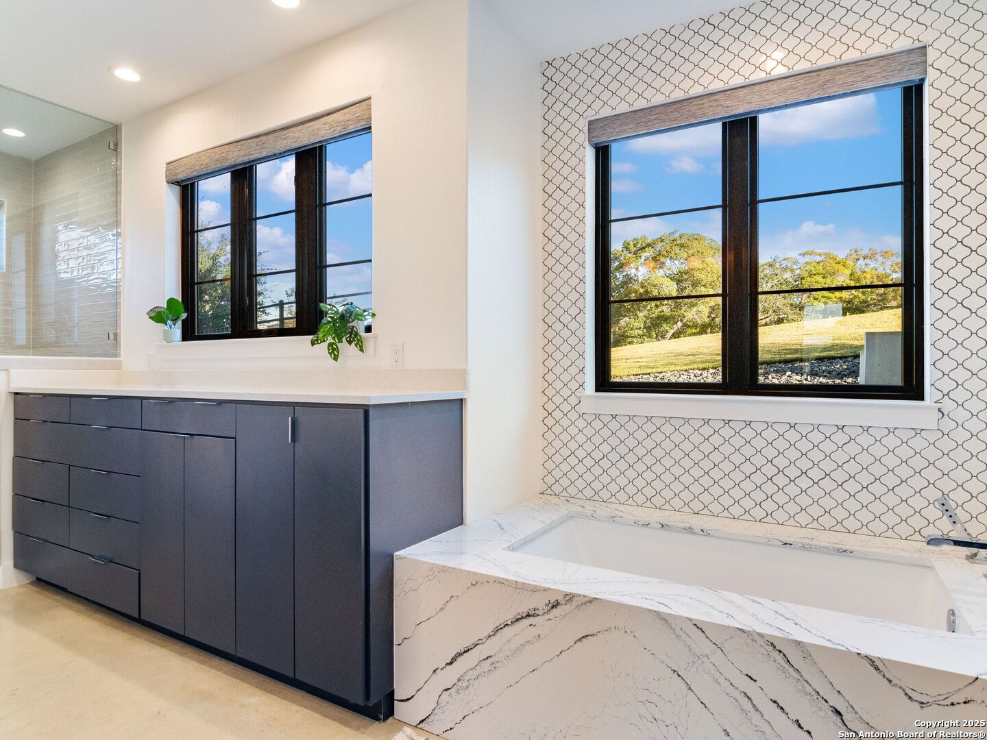 10803 Nina Ridge
