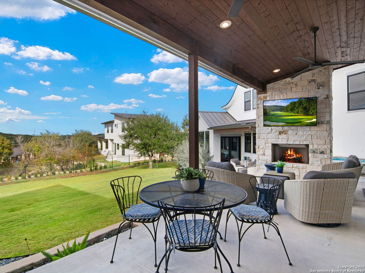 10803 Nina Ridge