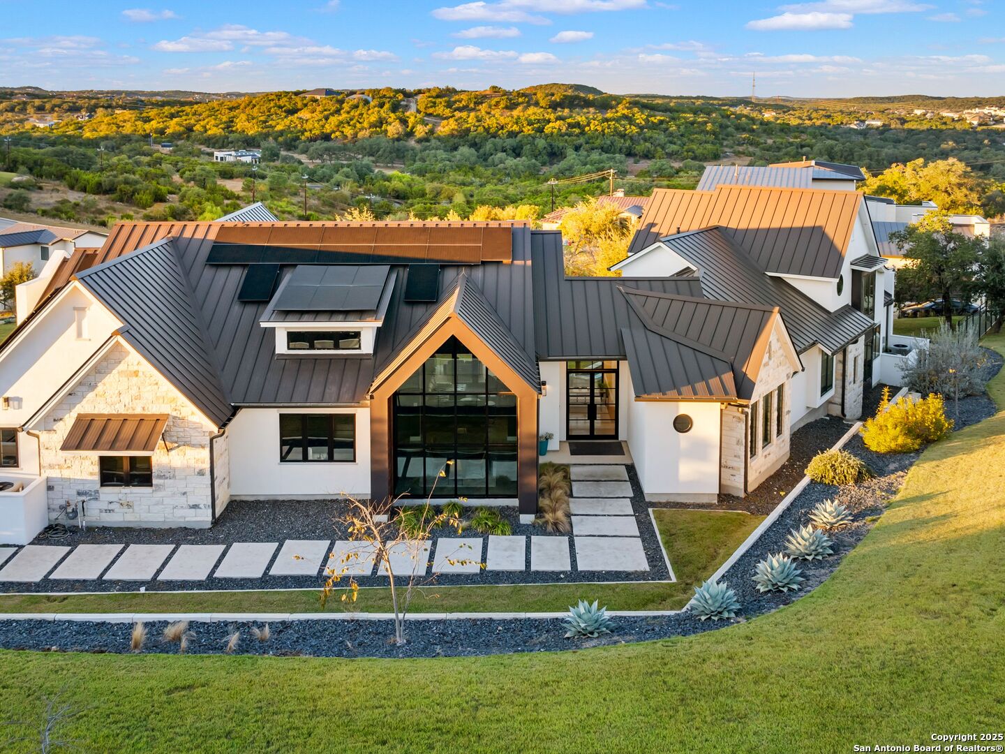 10803 Nina Ridge