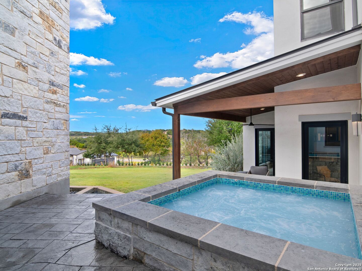 10803 Nina Ridge