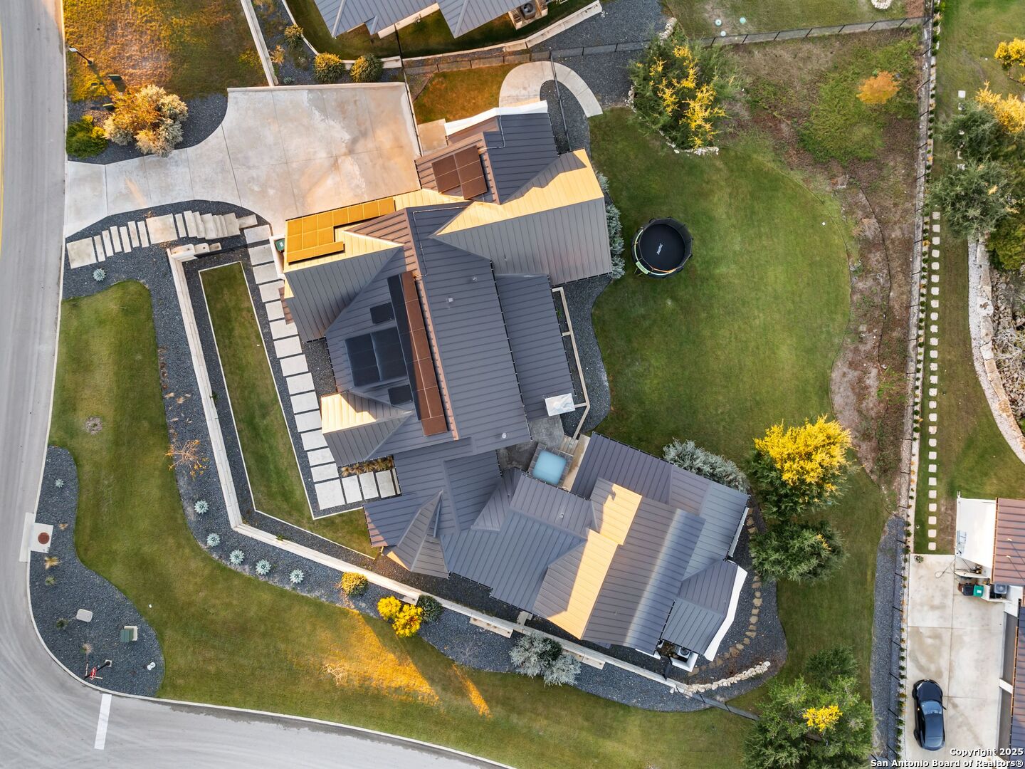 10803 Nina Ridge