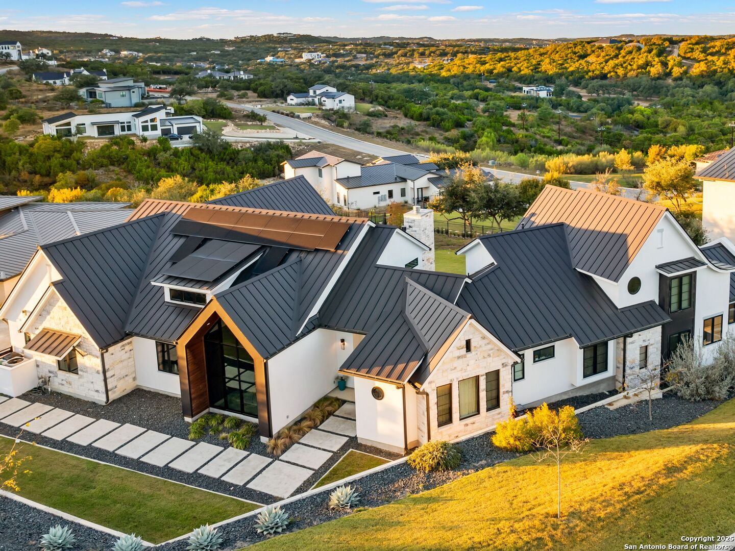 10803 Nina Ridge