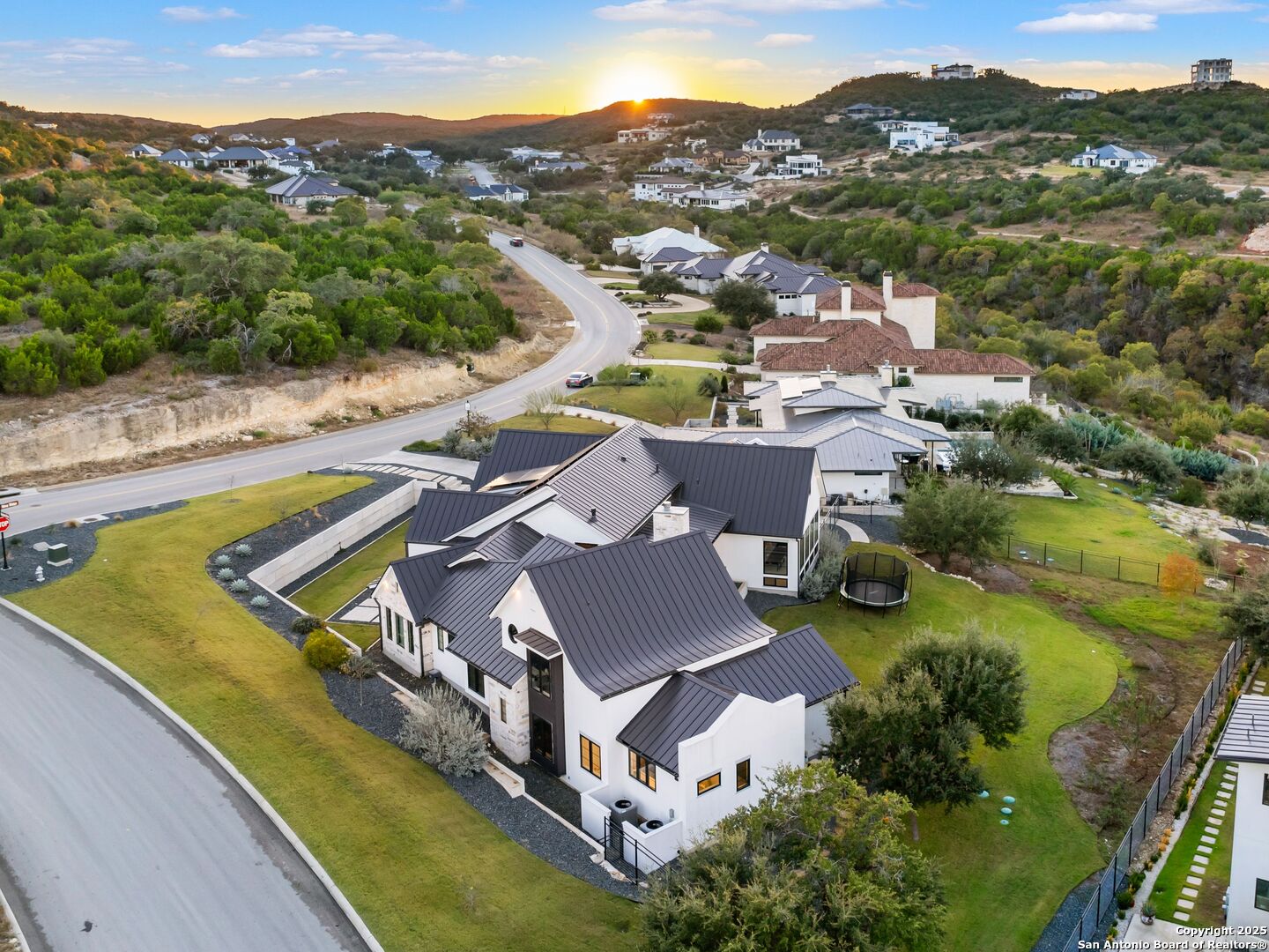 10803 Nina Ridge