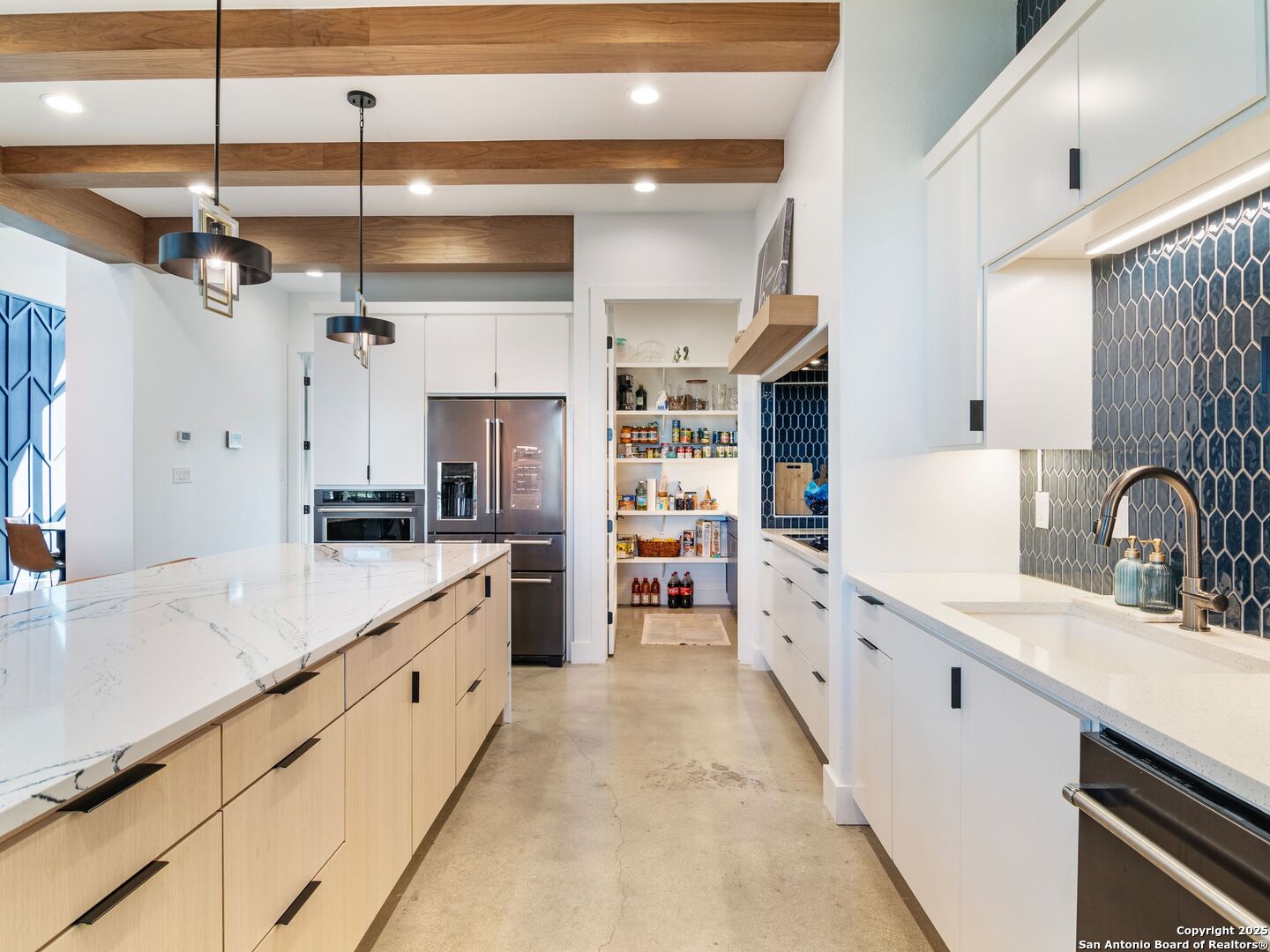 10803 Nina Ridge