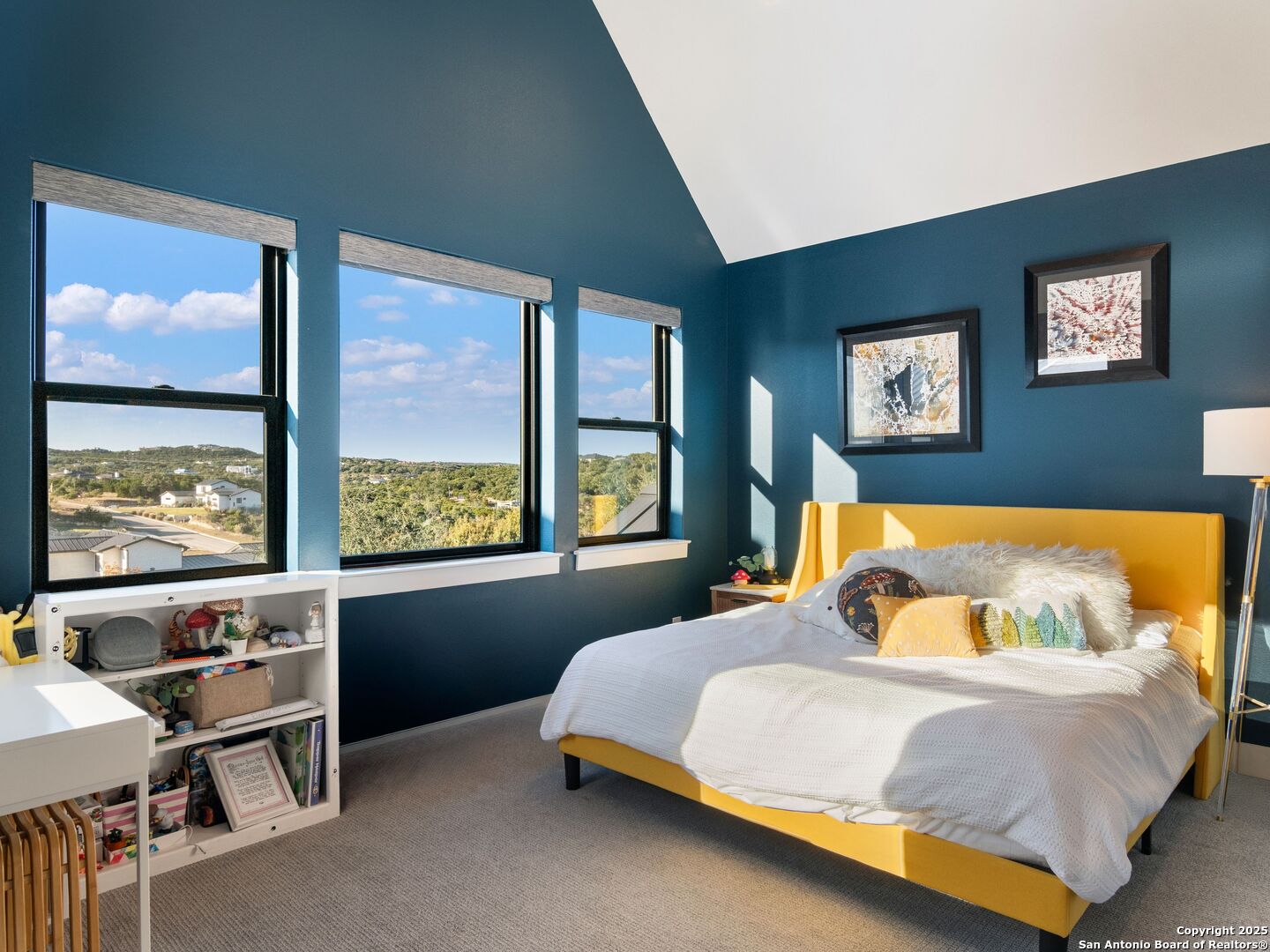 10803 Nina Ridge