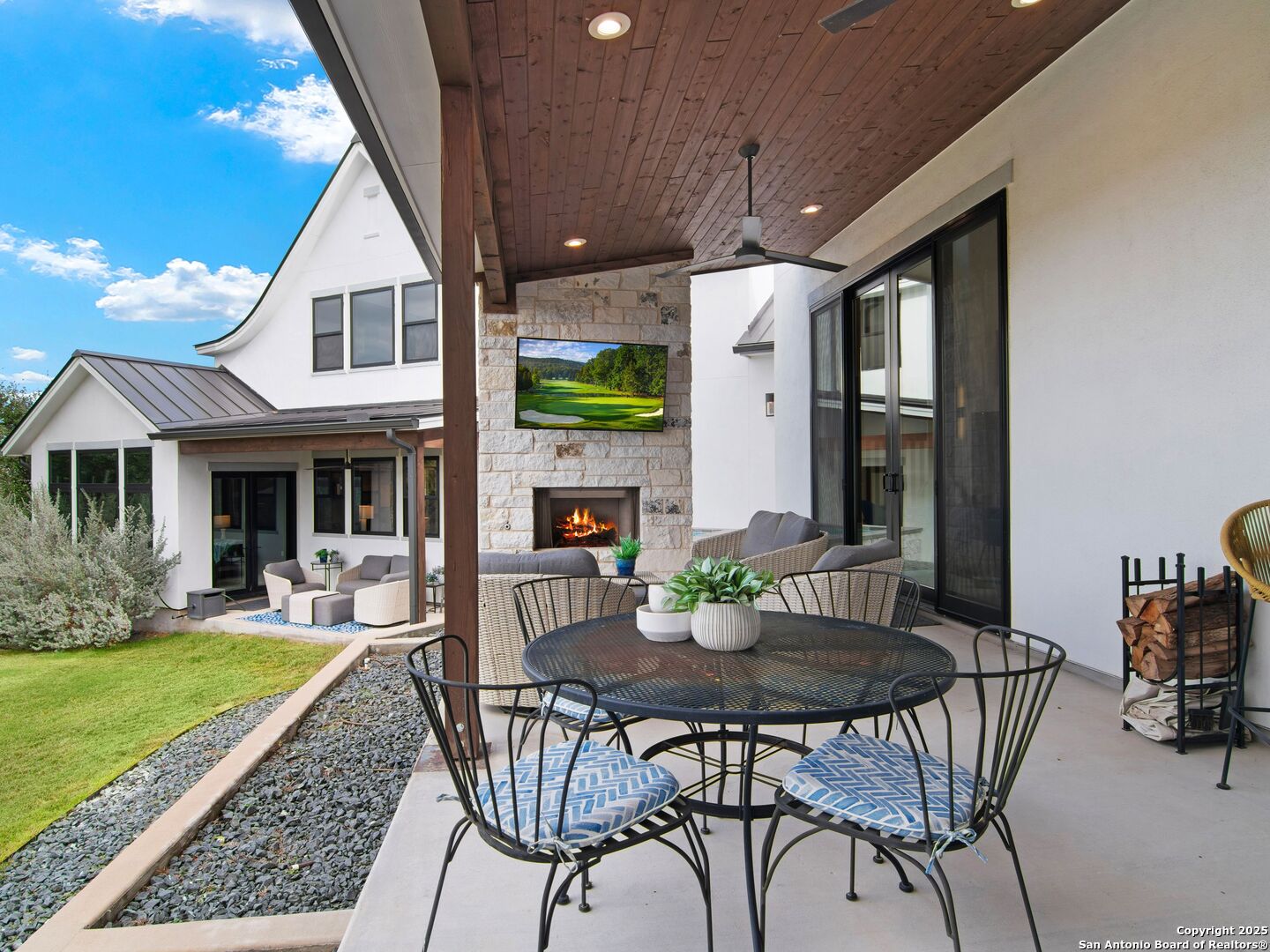 10803 Nina Ridge