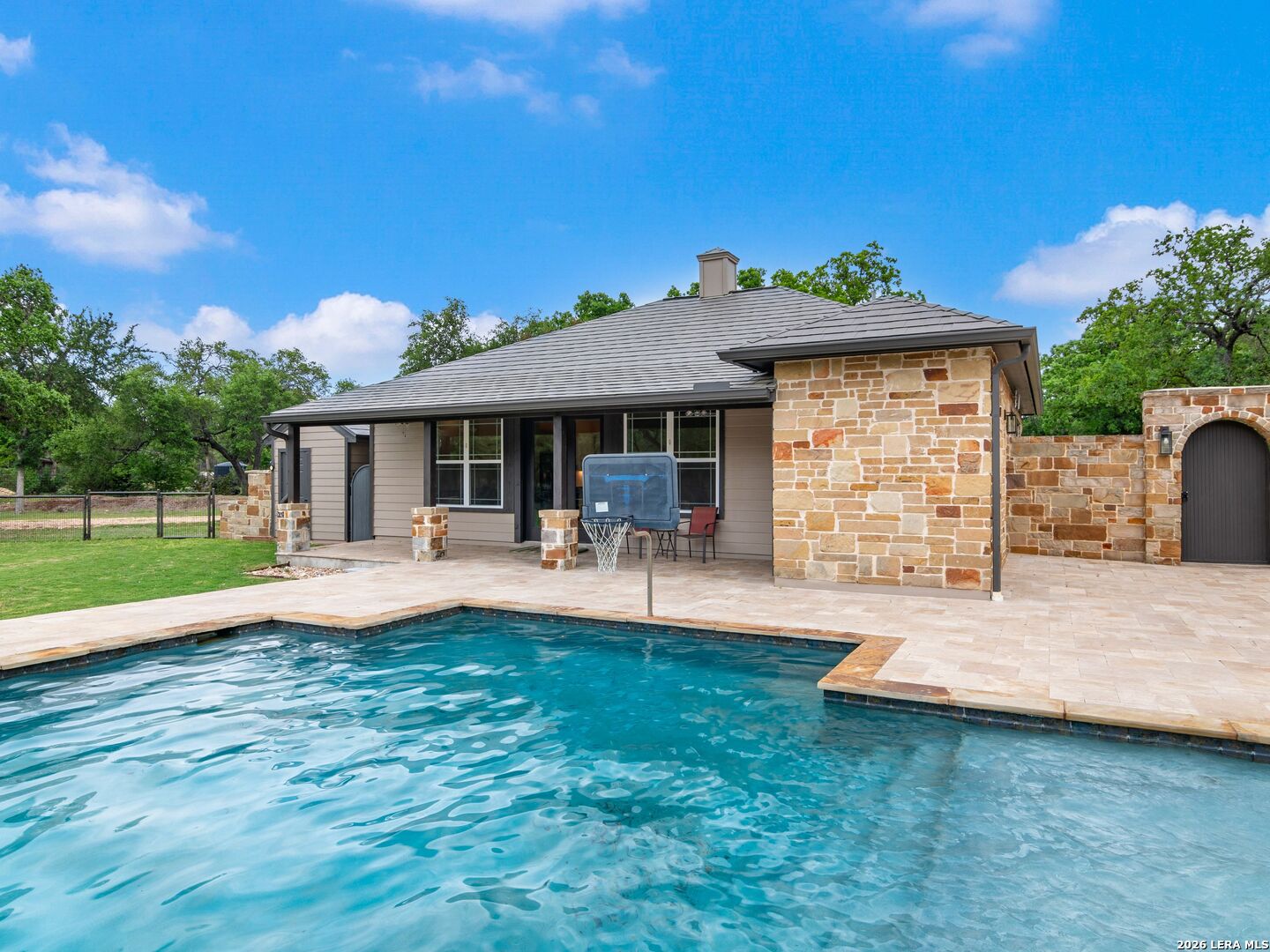 103 S Cibolo Hollow