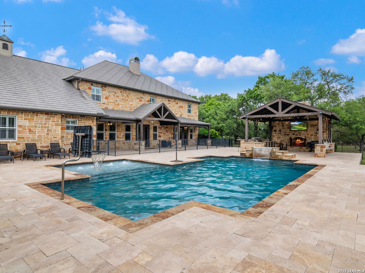103 S Cibolo Hollow