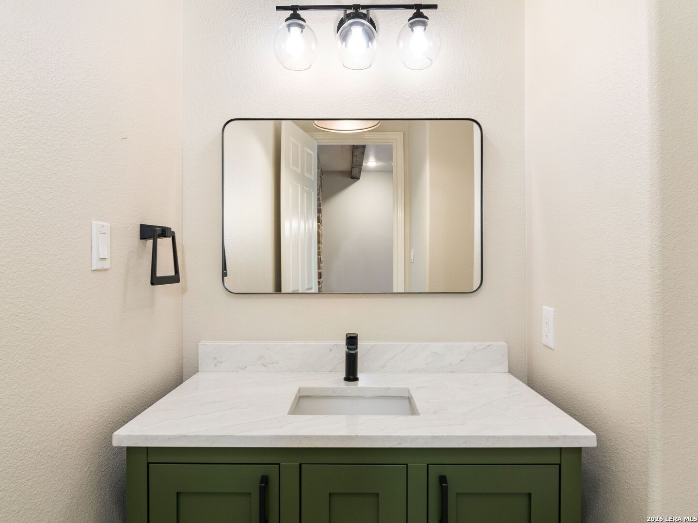 103 S Cibolo Hollow