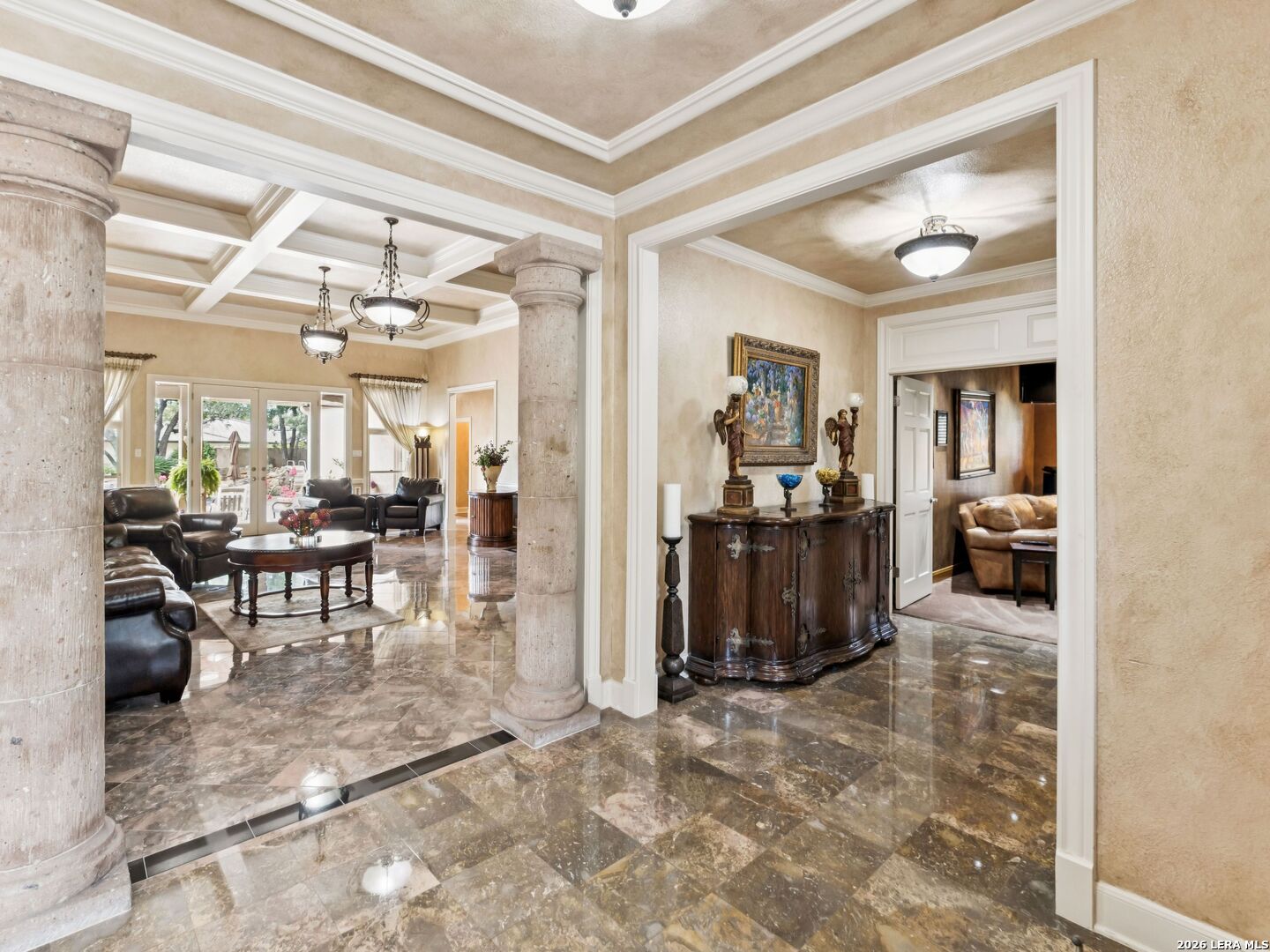 2 Galleria Drive