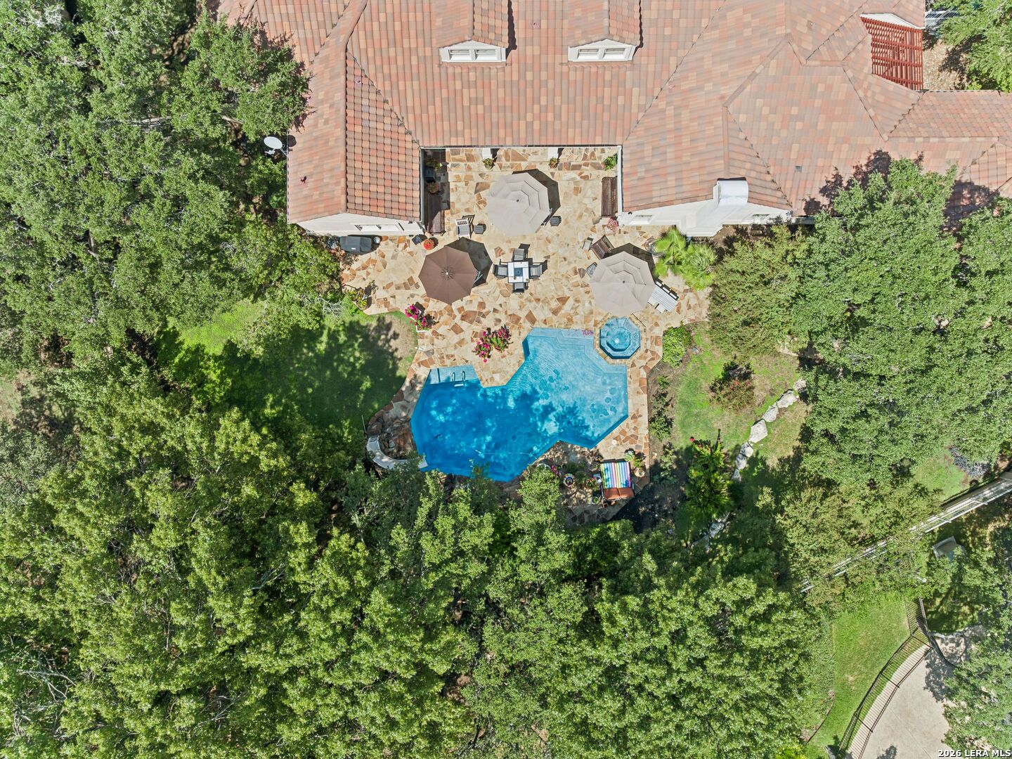 2 Galleria Drive