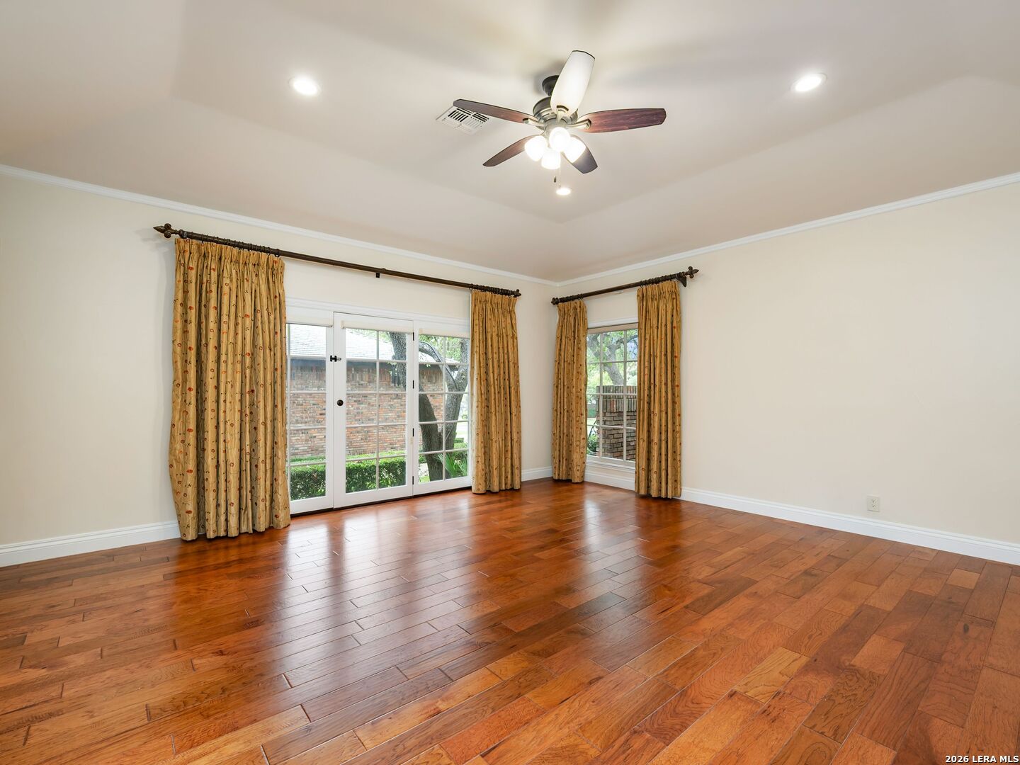 16 Galleria Drive