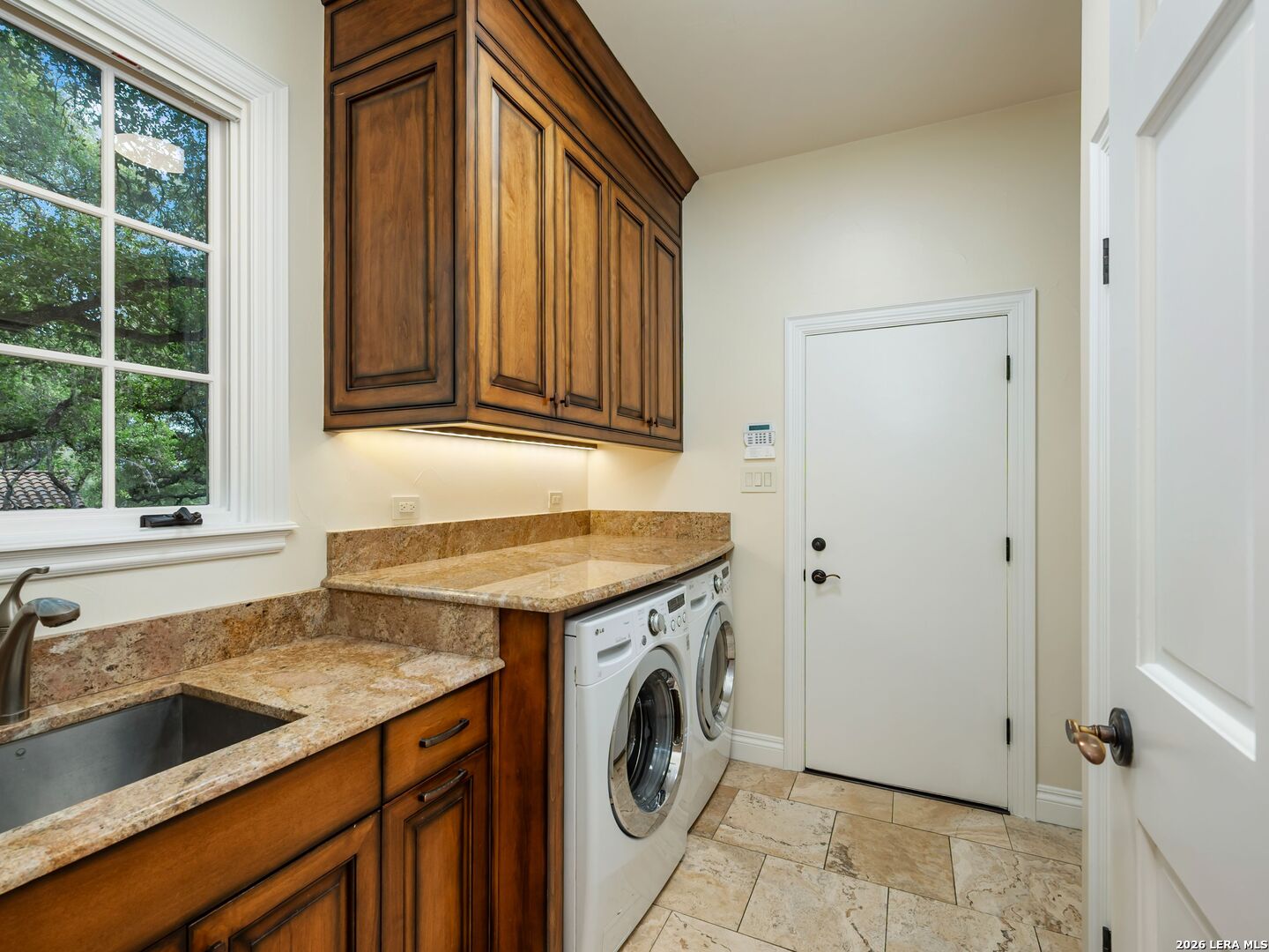 16 Galleria Drive