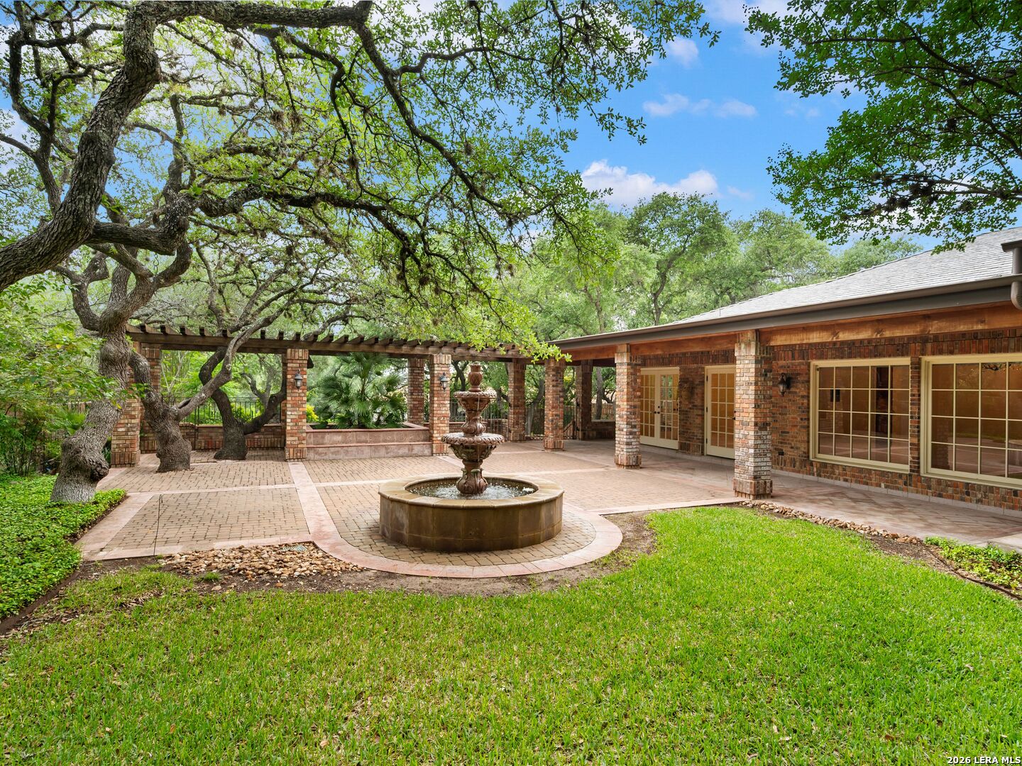 16 Galleria Drive