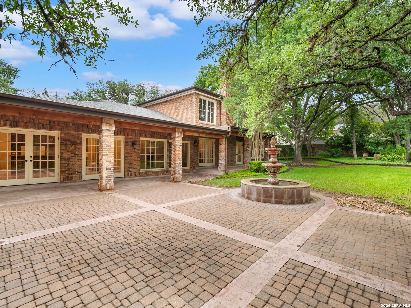 16 Galleria Drive