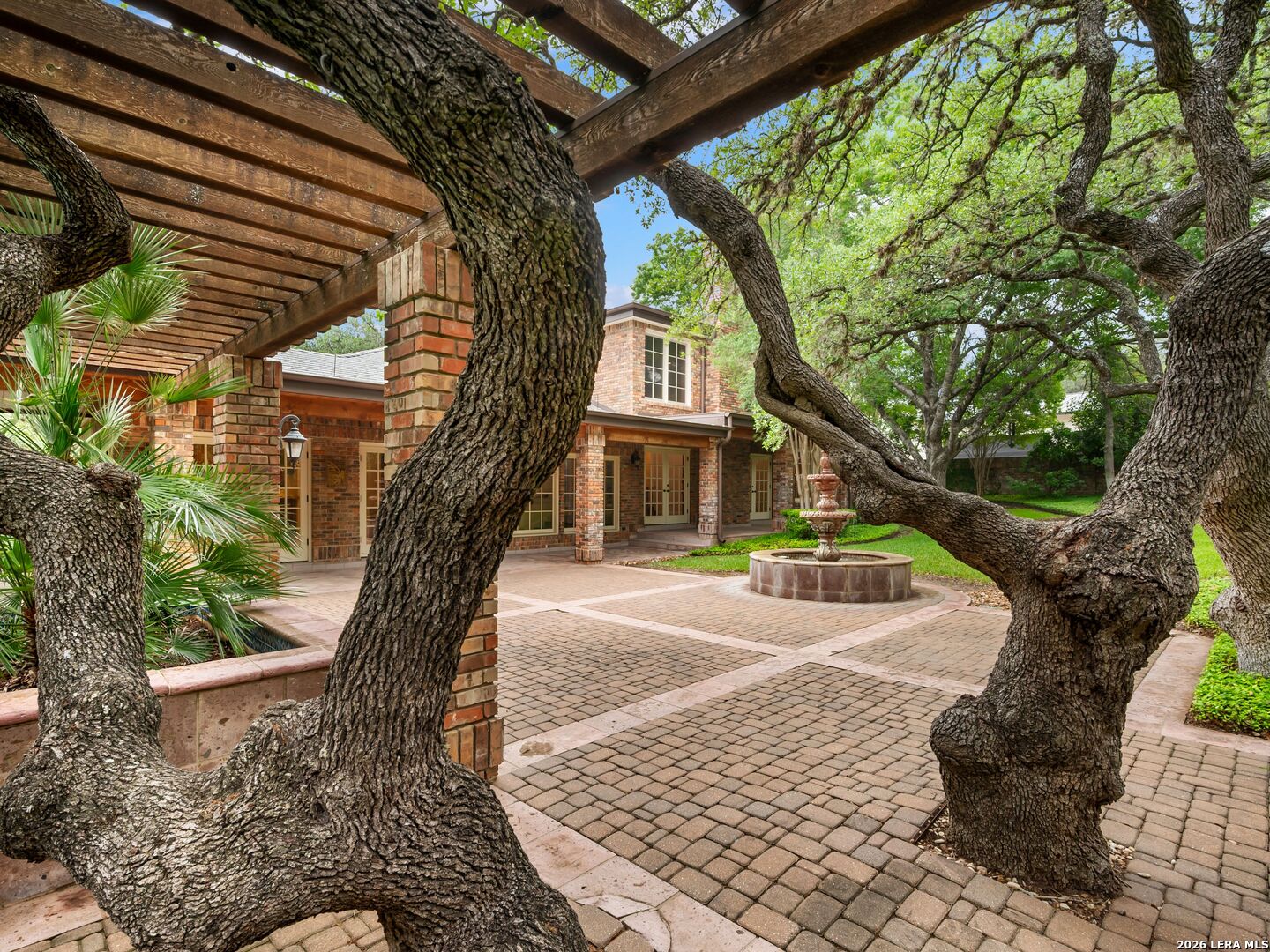 16 Galleria Drive