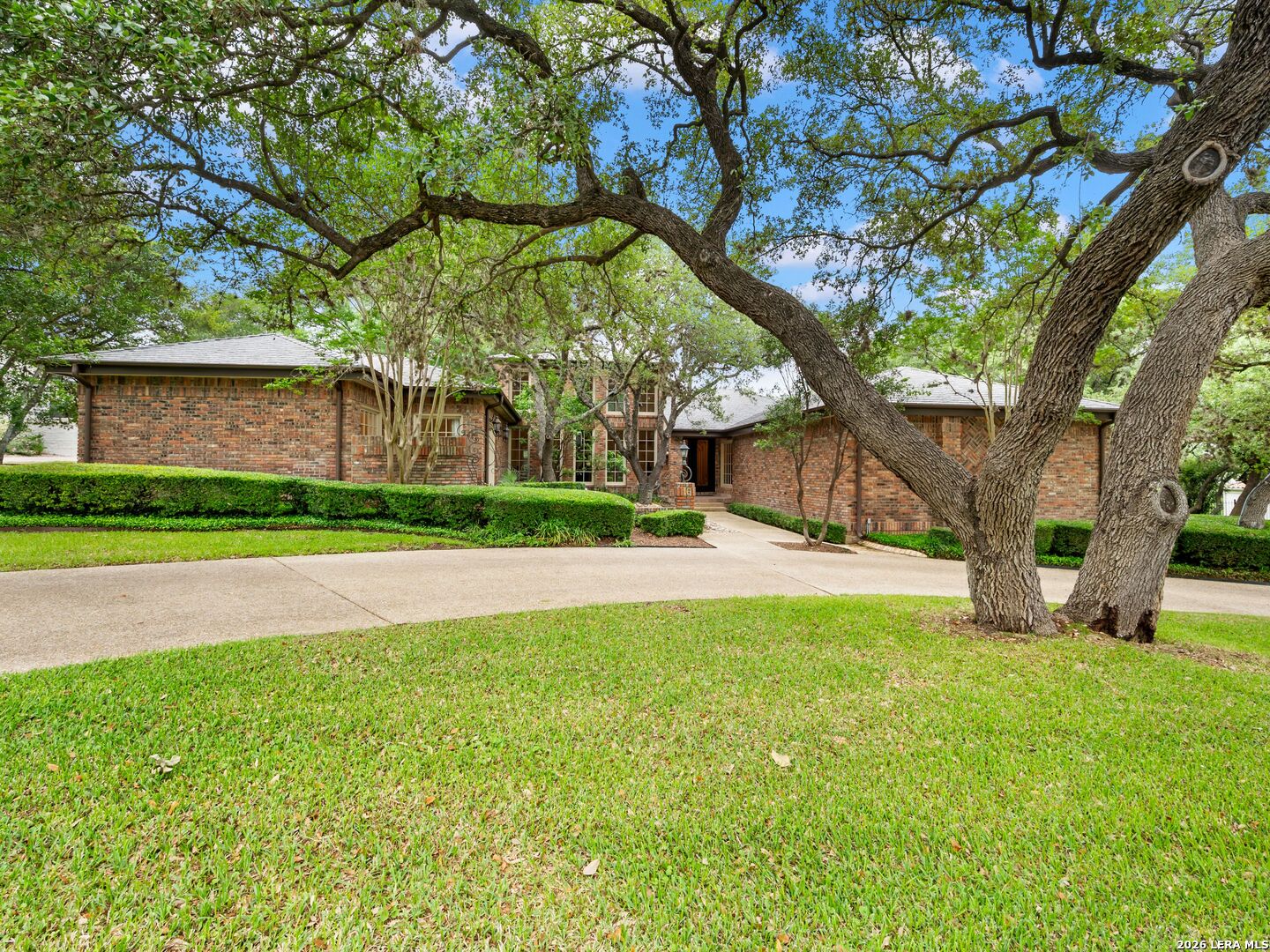 16 Galleria Drive