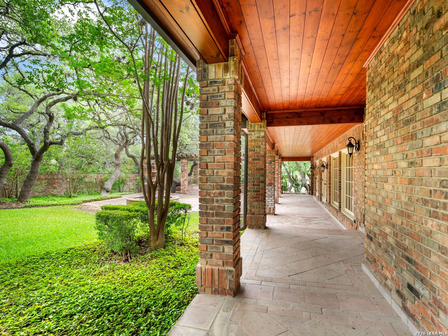16 Galleria Drive
