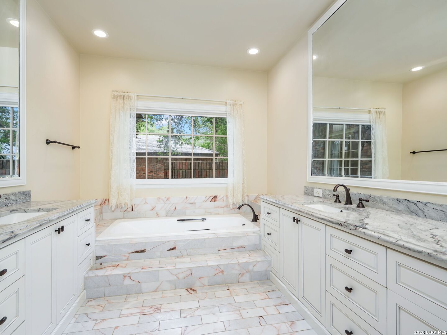 16 Galleria Drive
