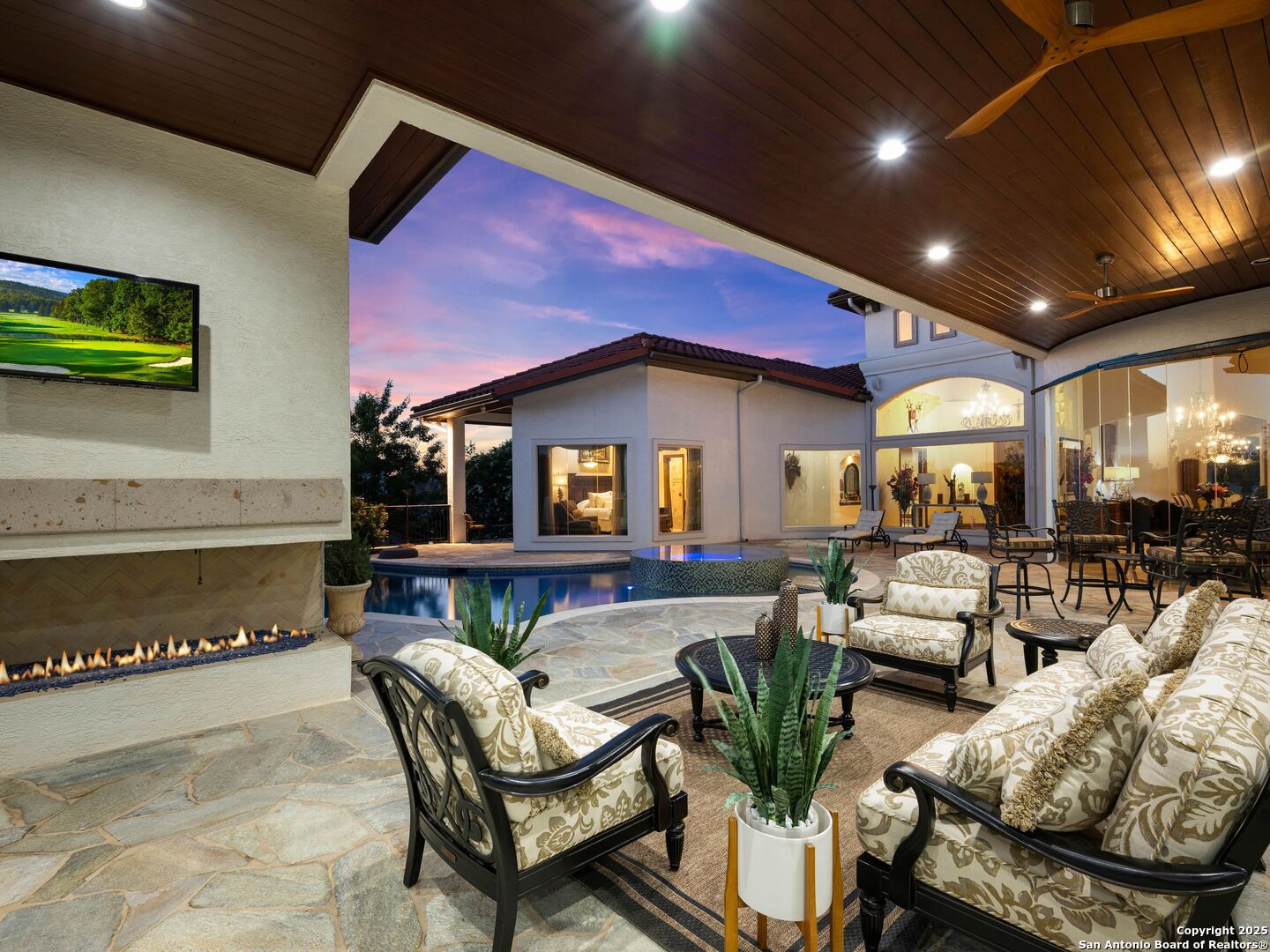 131 CHAMPIONS BEND