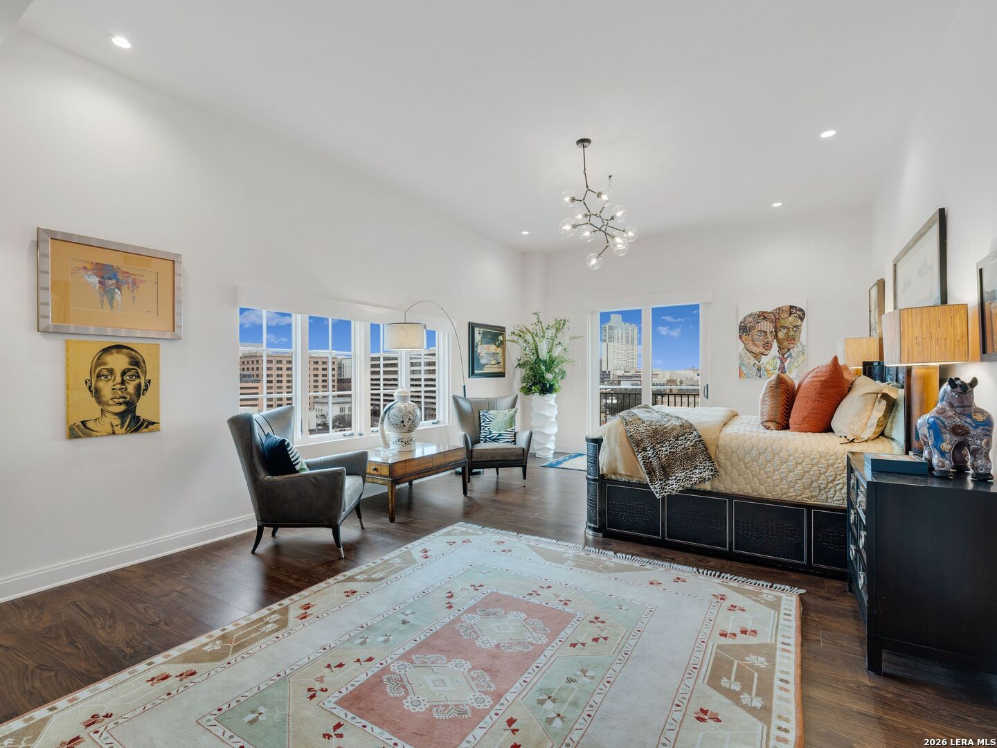 230 Dwyer Avenue 701