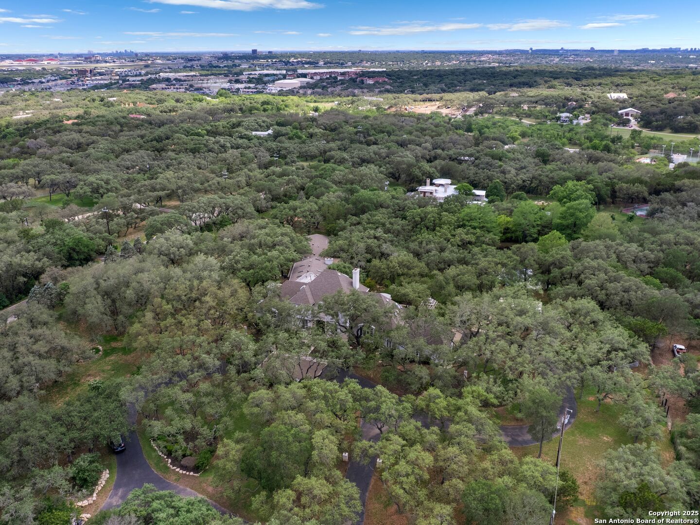 100 Tomahawk Trail