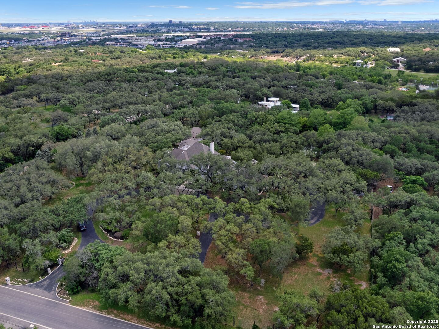 100 Tomahawk Trail